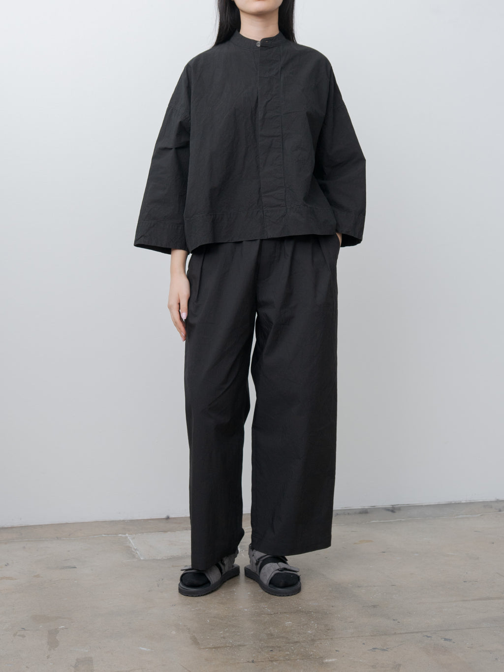 Namu Shop - Veritecoeur C/N Tuck Pants - Sumi Black