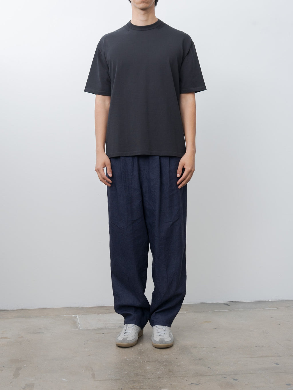 Namu Shop - Aton Fresca Knit Half Sleeve Crewneck Sweater - Black