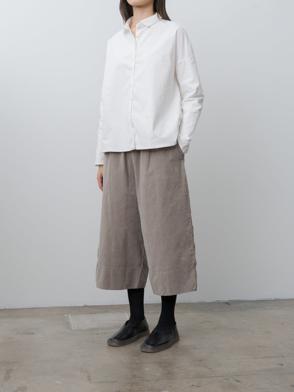 Namu Shop - Album di Famiglia Short Collar Shirt V - Milk