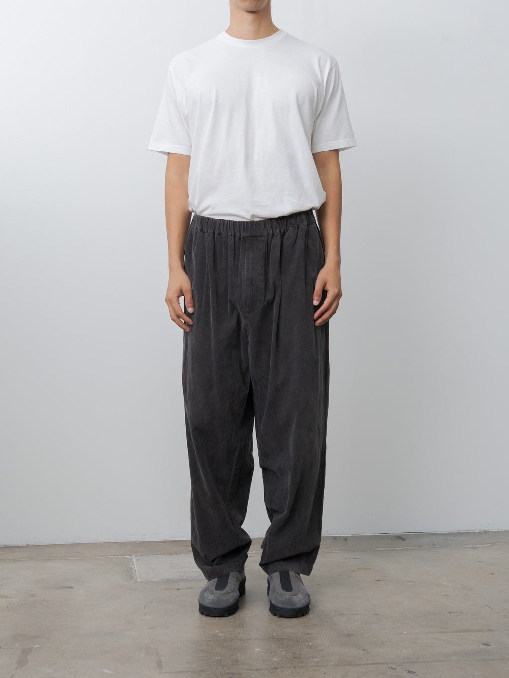 Micro Corduroy Wide Easy Pants - Sumi Ink
