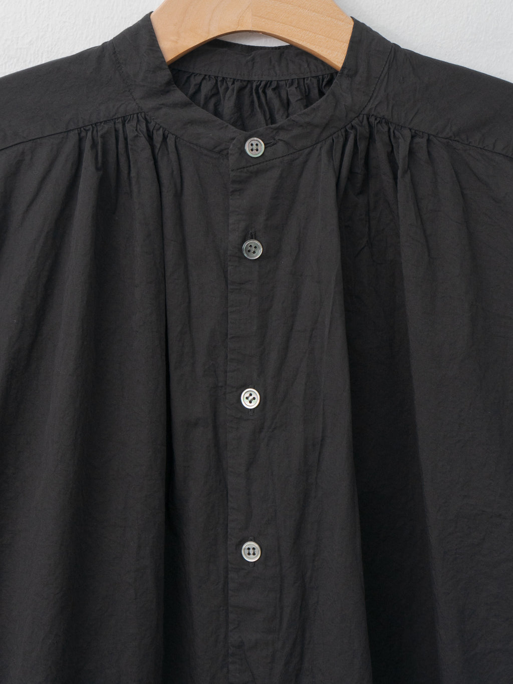 Namu Shop - Veritecoeur Shrink Gathered Shirt - Black