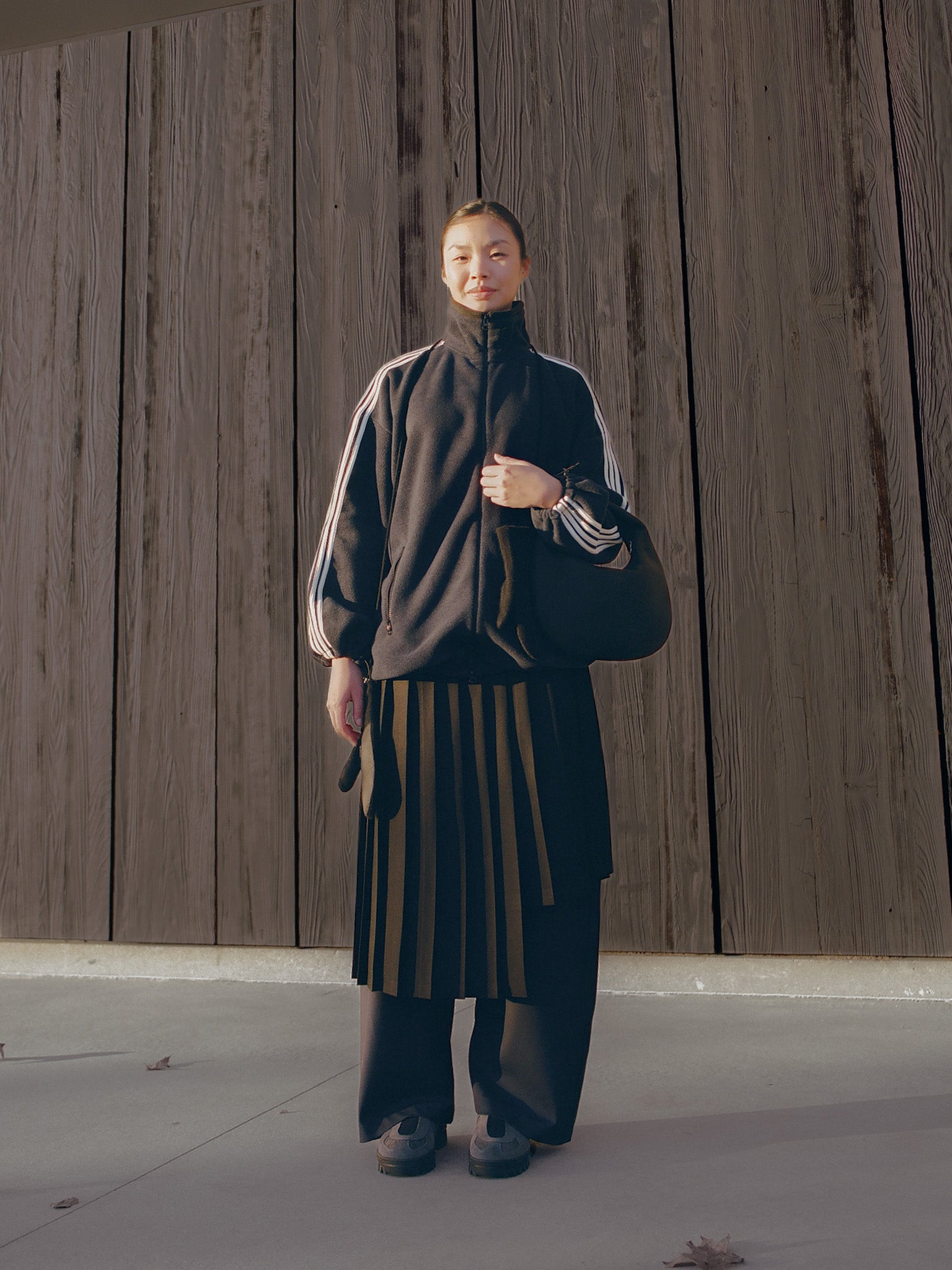 Round One Shoulder M - Black