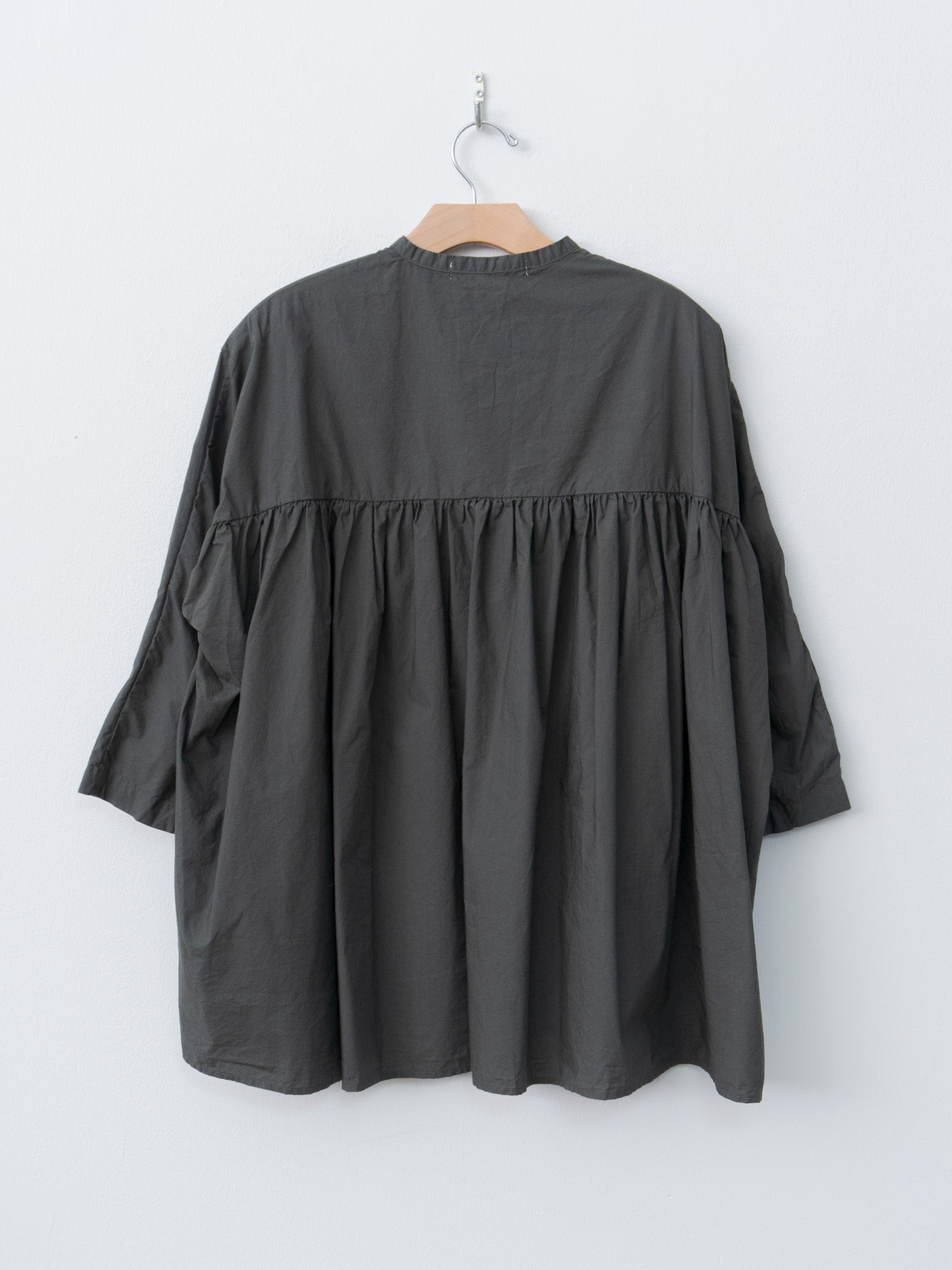 Namu Shop - Veritecoeur Gathered Blouse - Sumikuro (Charcoal Black)