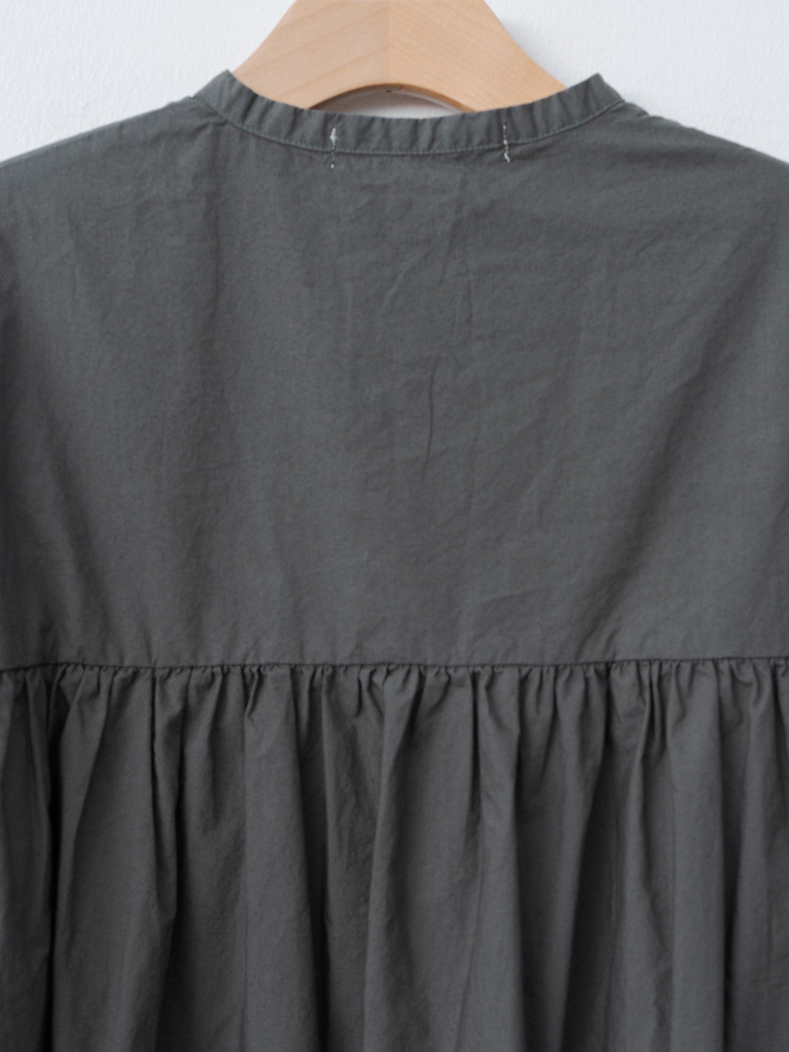 Namu Shop - Veritecoeur Gathered Blouse - Sumikuro (Charcoal Black)