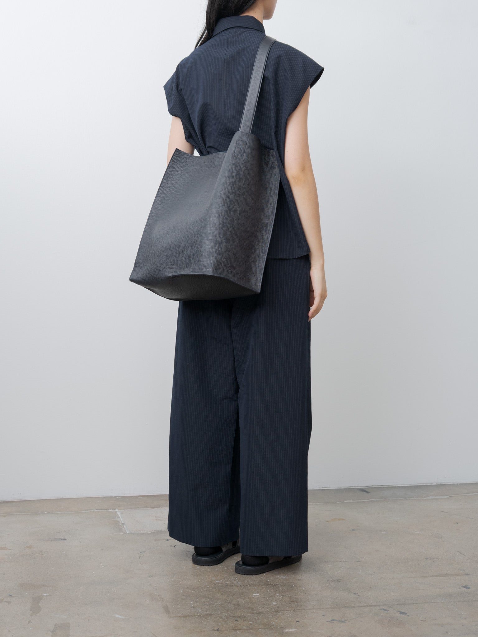 Namu Shop - Aton Silk Linen Shantung Two Tucked Pants - Navy x Pinstripe