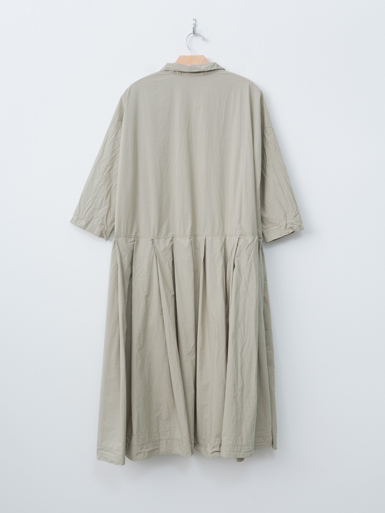 stone tie cuff detail pleated shirt dress stone tie cuff detail pleated shirt dress prettylittlething size 8 brand new