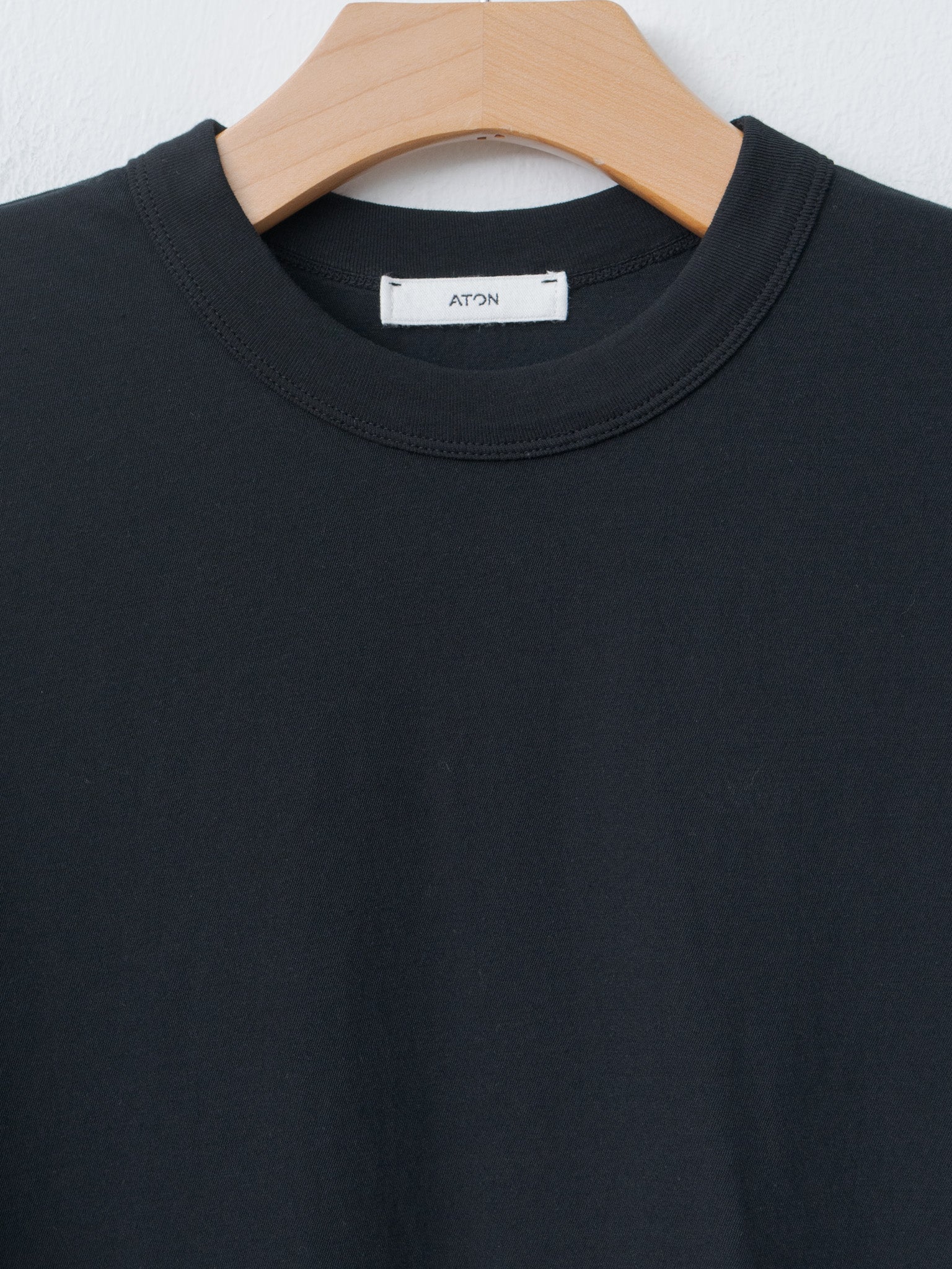 Namu Shop - Aton Fresca Single Jersey Tight Fit T-Shirt - Black