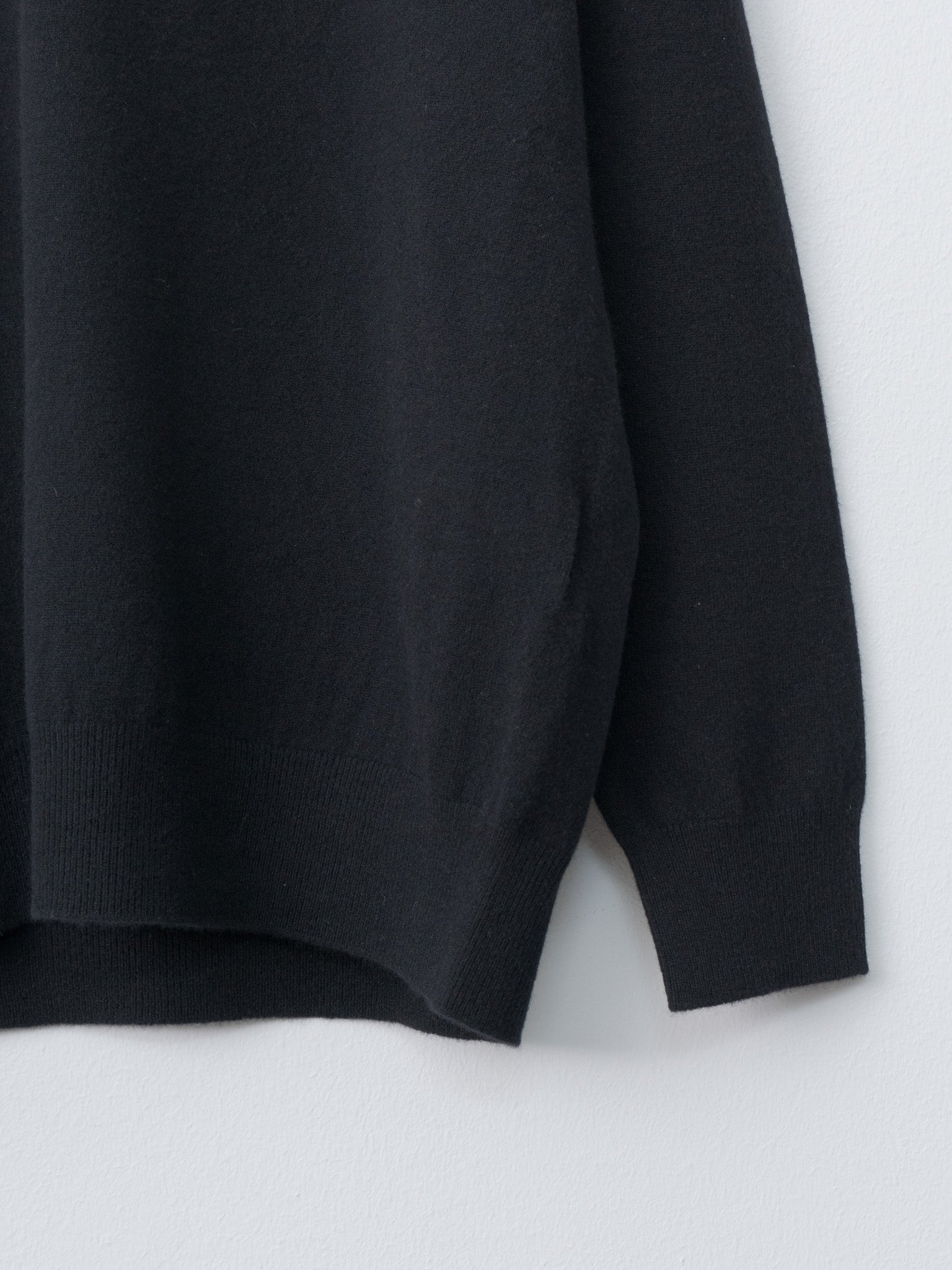 Namu Shop - Nicholson & Nicholson GINNY Sweater - Black