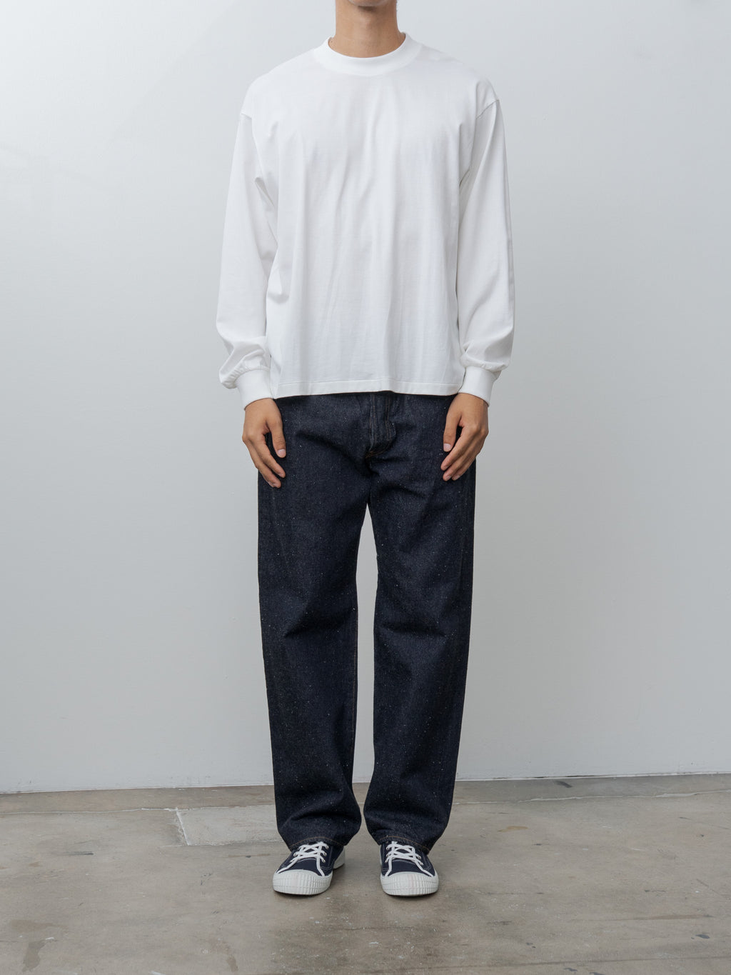 Suvin Supima Tube L/S Tee Light - White