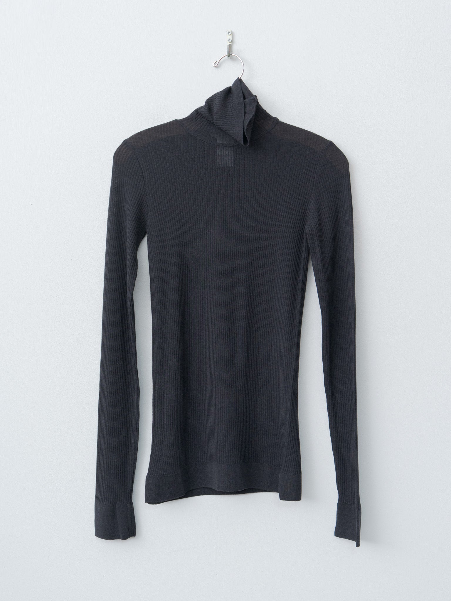 Namu Shop - Lemaire Seamlesss High Neck Top - Granite Black