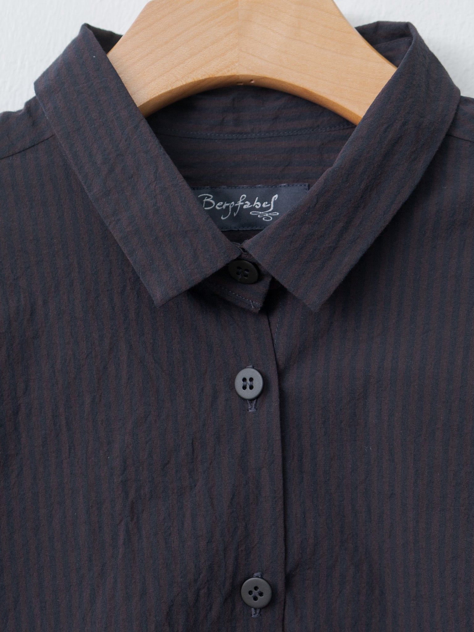 Namu Shop - Bergfabel Loose Tyrol Shirt - Burgundy/Navy Stripe