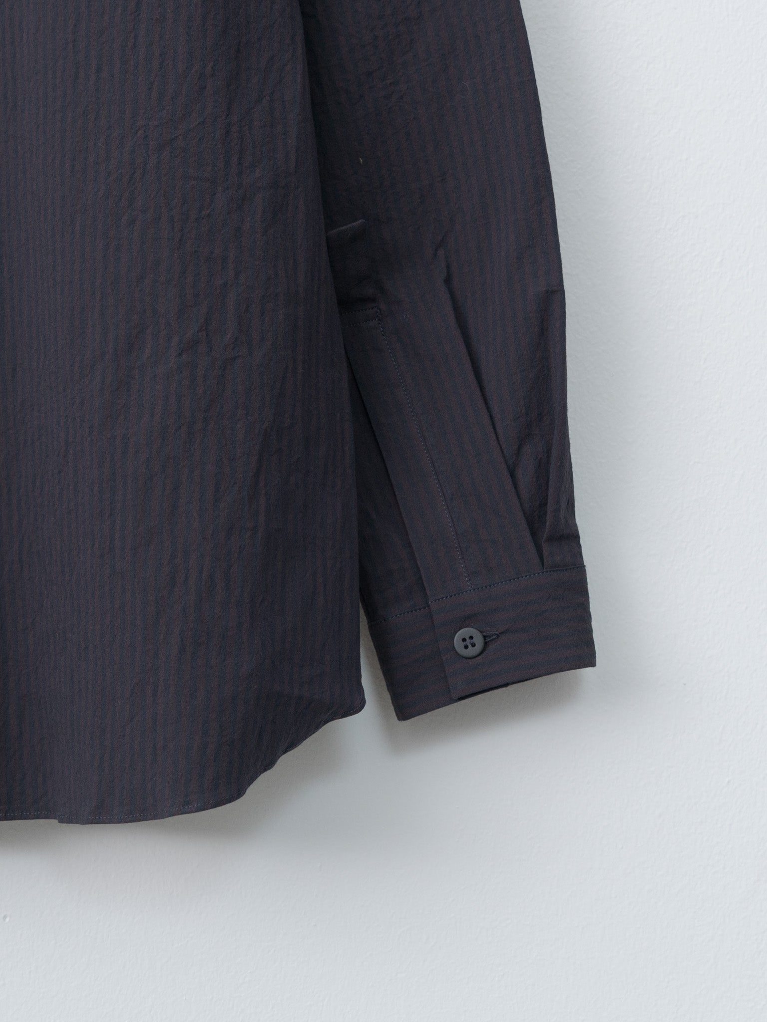 Namu Shop - Bergfabel Loose Tyrol Shirt - Burgundy/Navy Stripe