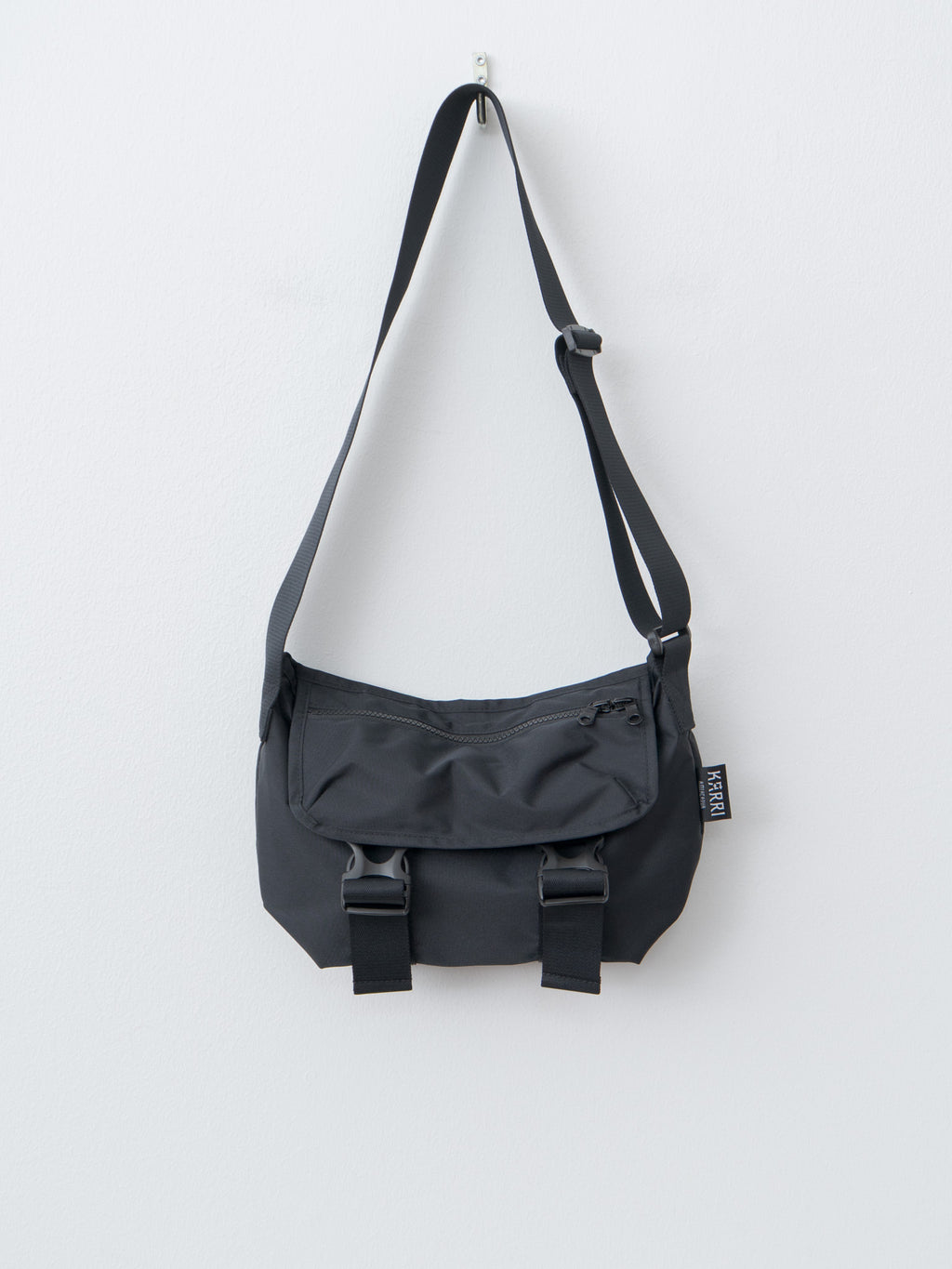 Namu Shop - Amiacalva KARRI Messenger S - Black
