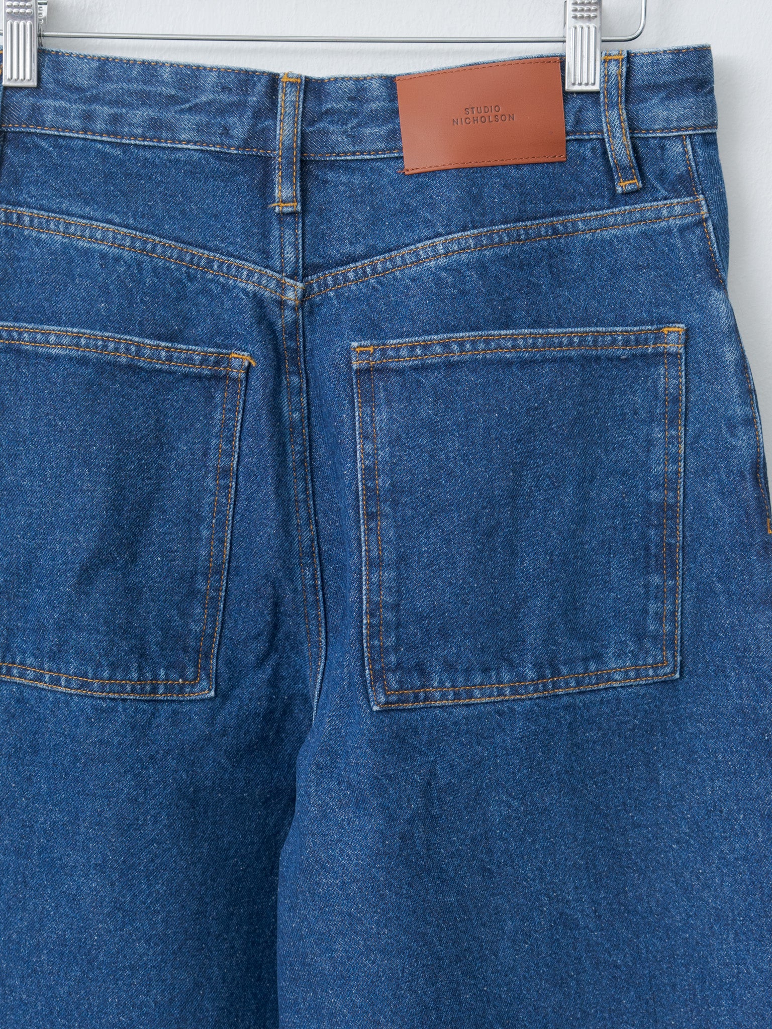 Neive Curved Leg Pant - Indigo Wash