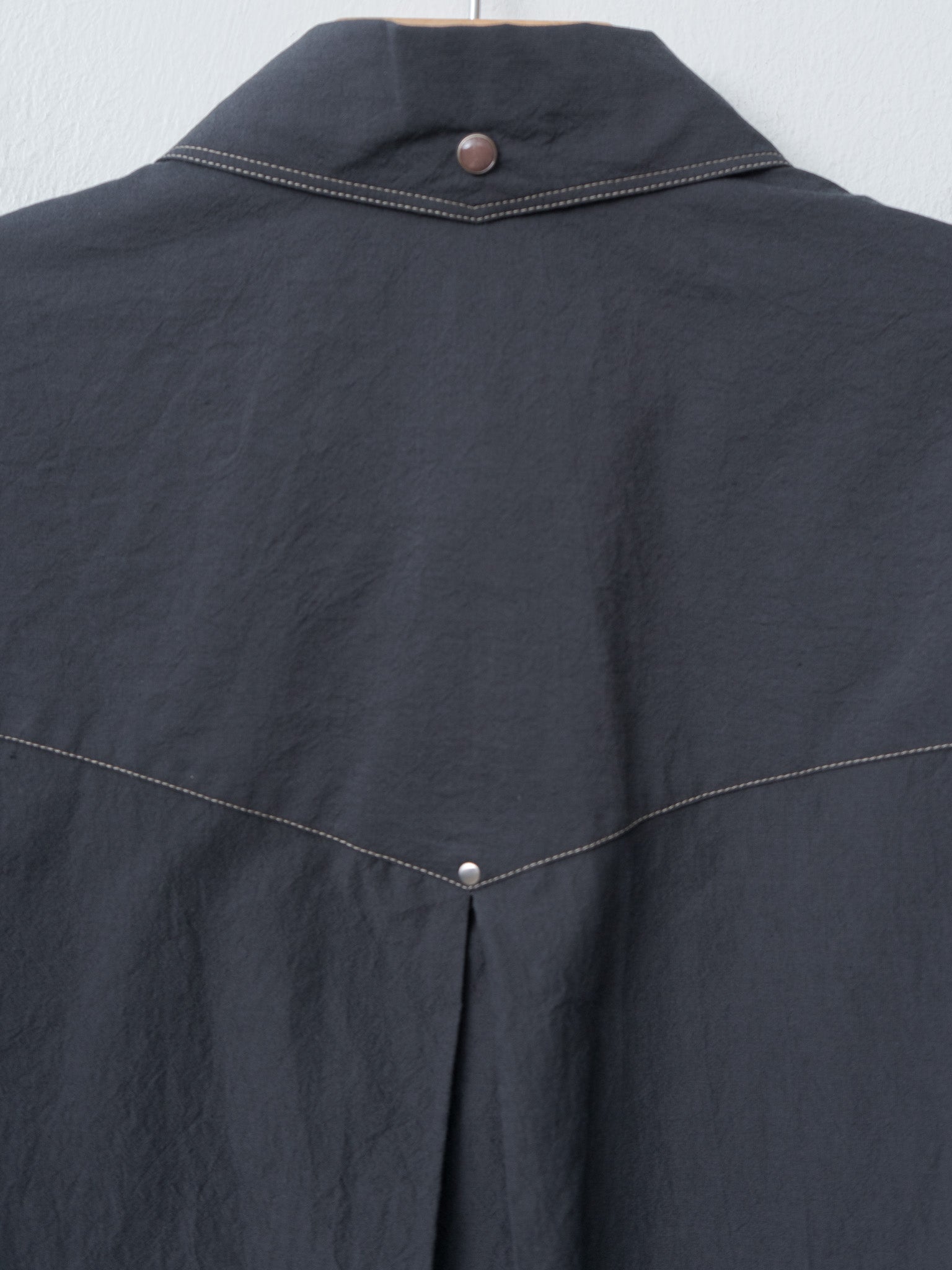 Chest-Pocket Fitted Shirt - Charcoal