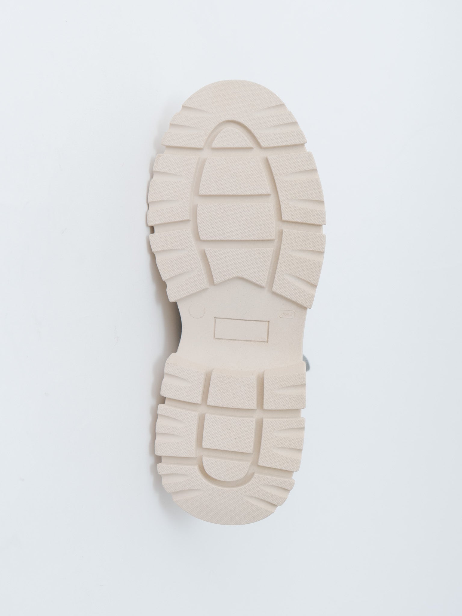 Feat Sneakers - Gray/Mastic Outsole