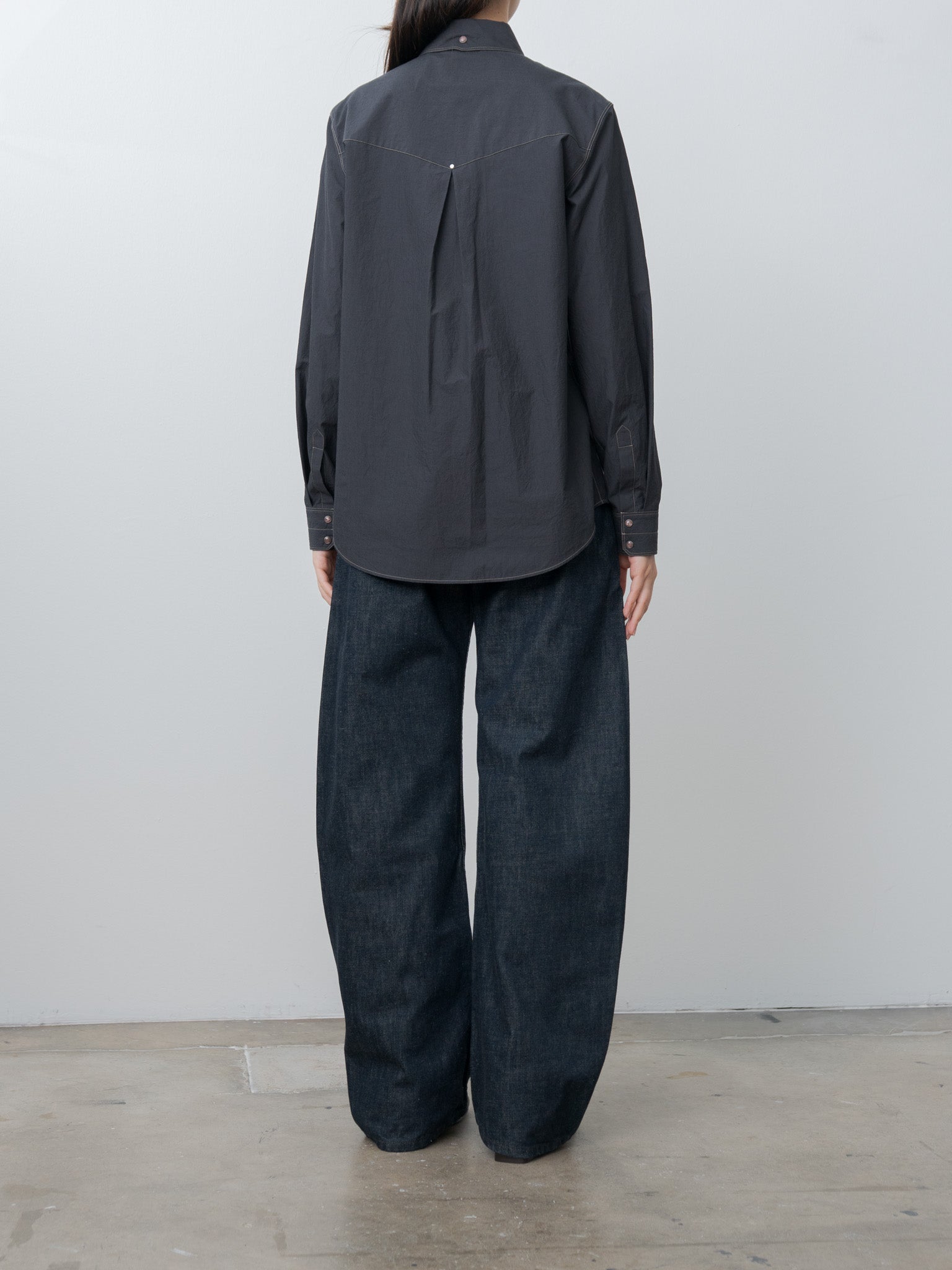 Chest-Pocket Fitted Shirt - Charcoal