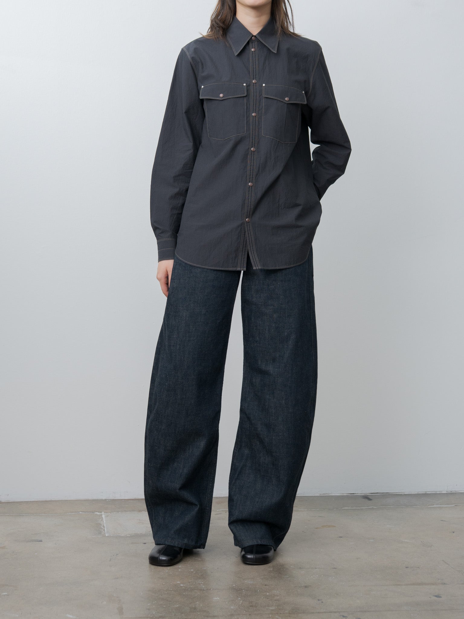 Chest-Pocket Fitted Shirt - Charcoal