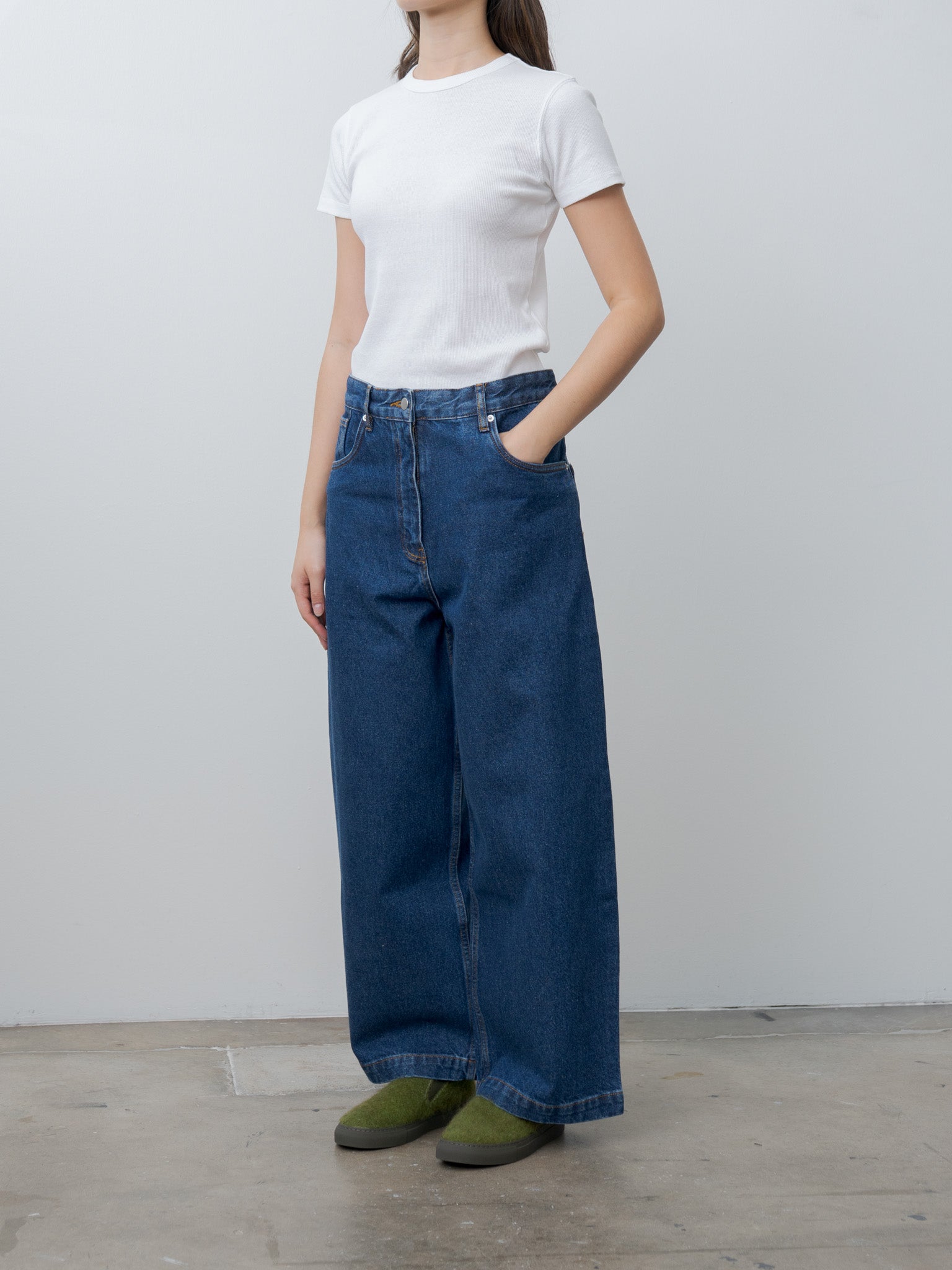 Neive Curved Leg Pant - Indigo Wash