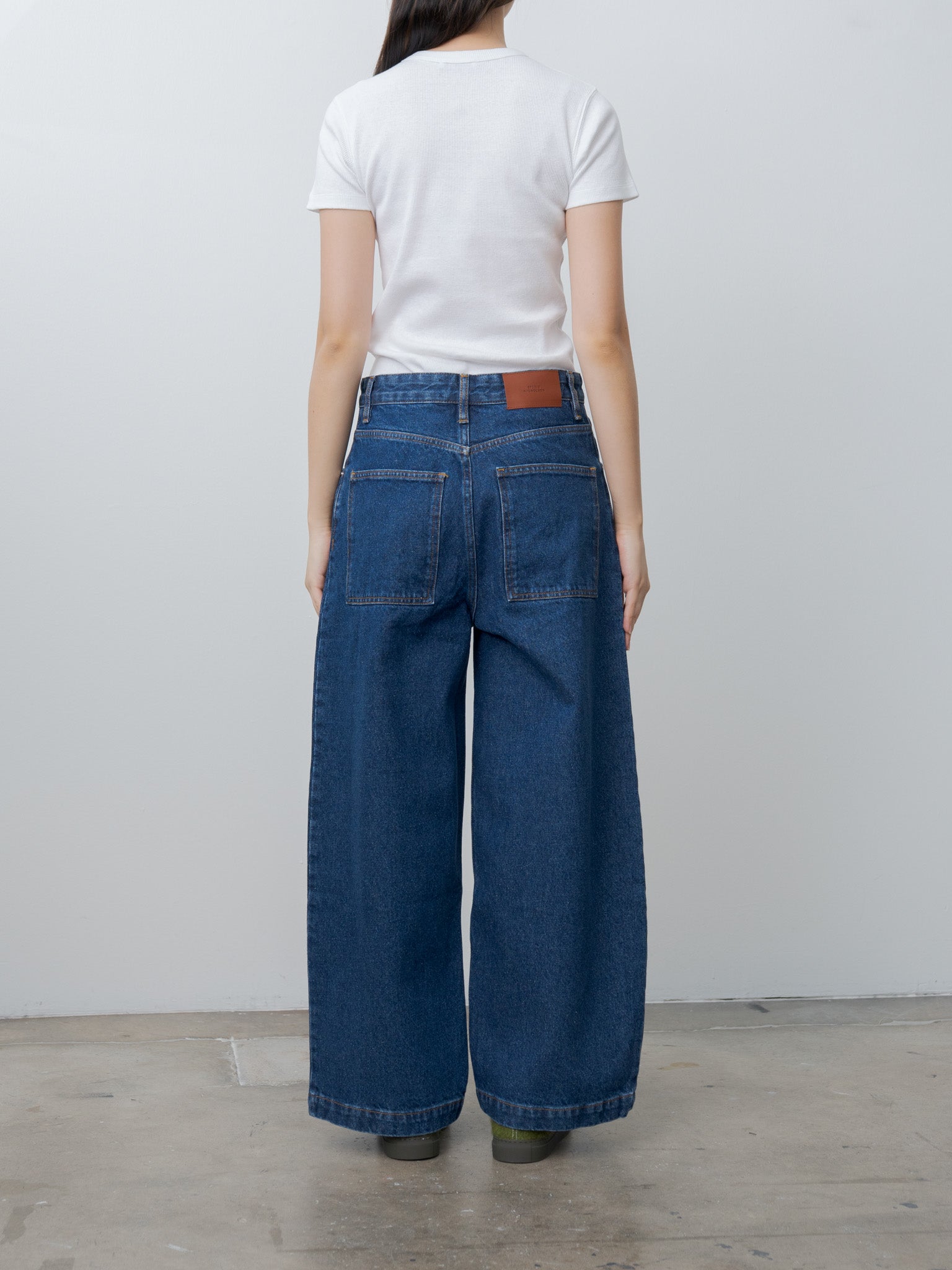 Neive Curved Leg Pant - Indigo Wash
