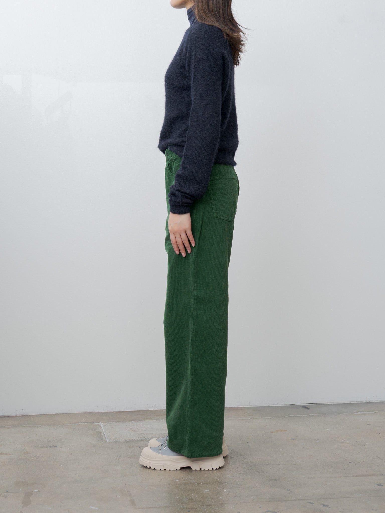 Pigment Dyed Finx Corduroy Wide 5P Pants - Forest Green