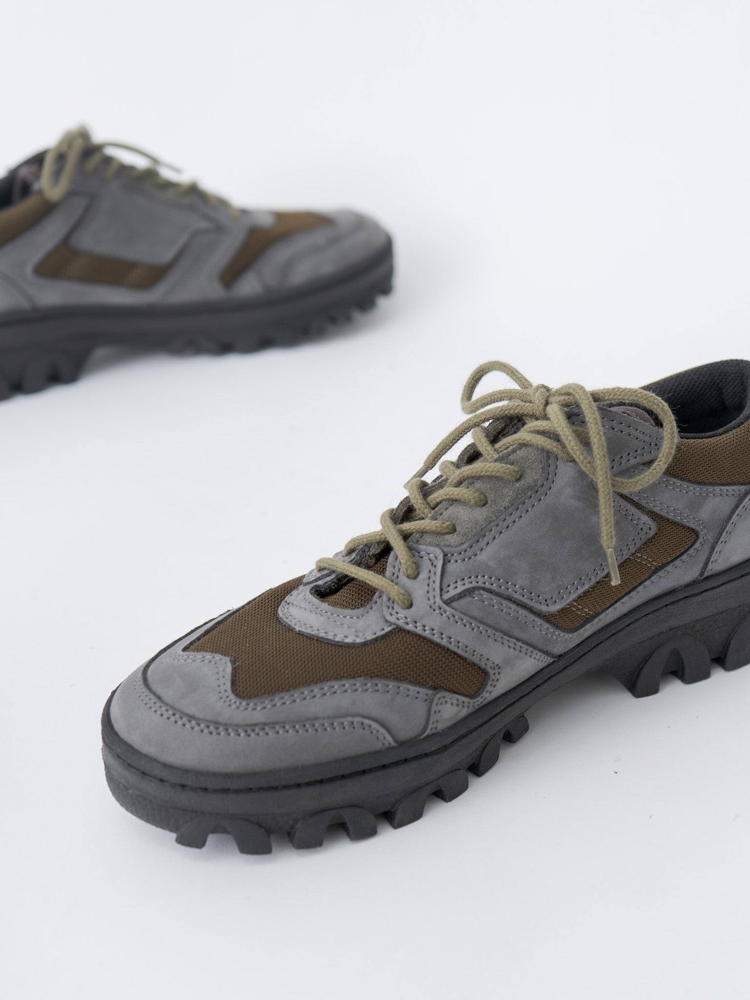 1858NC British Military Trainer - Dark Gray/Olive (women's)