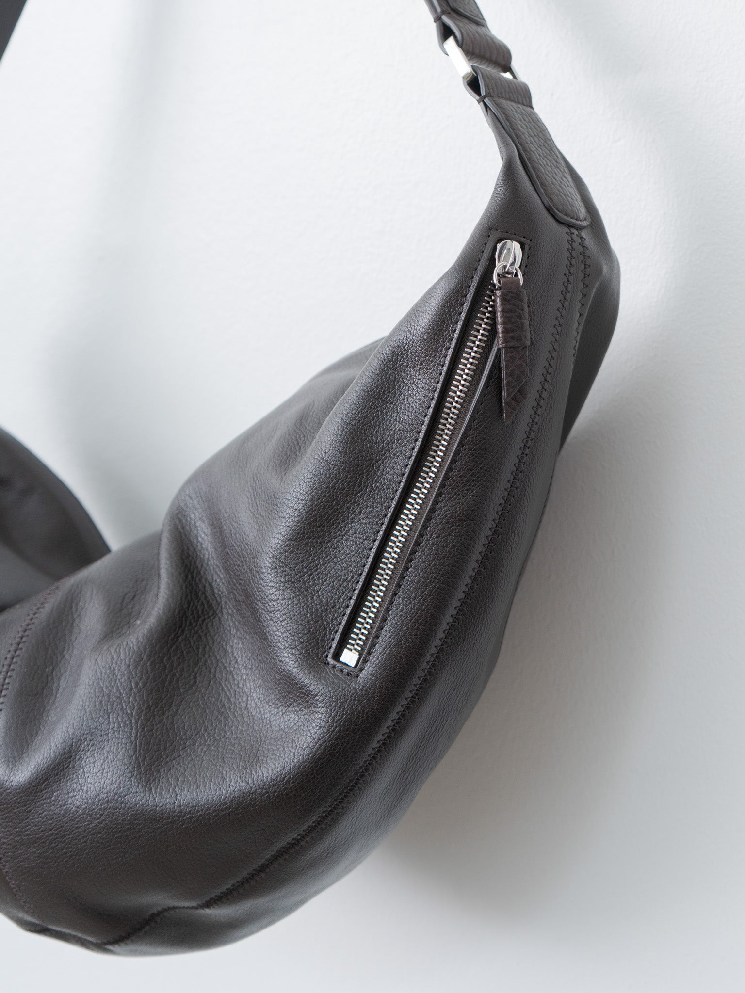 Quiver Clip Bag - Dark Chocolate
