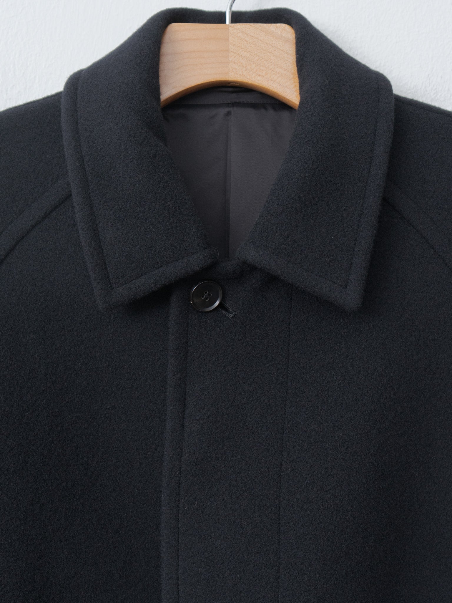 Super Fine Wool Mosser Soutien Collar Coat - Black