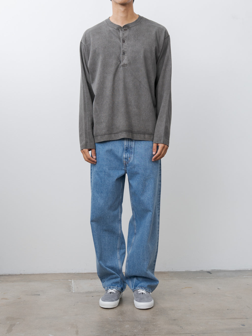 Open End Cotton Pigment Dye Henley P/O - Charcoal