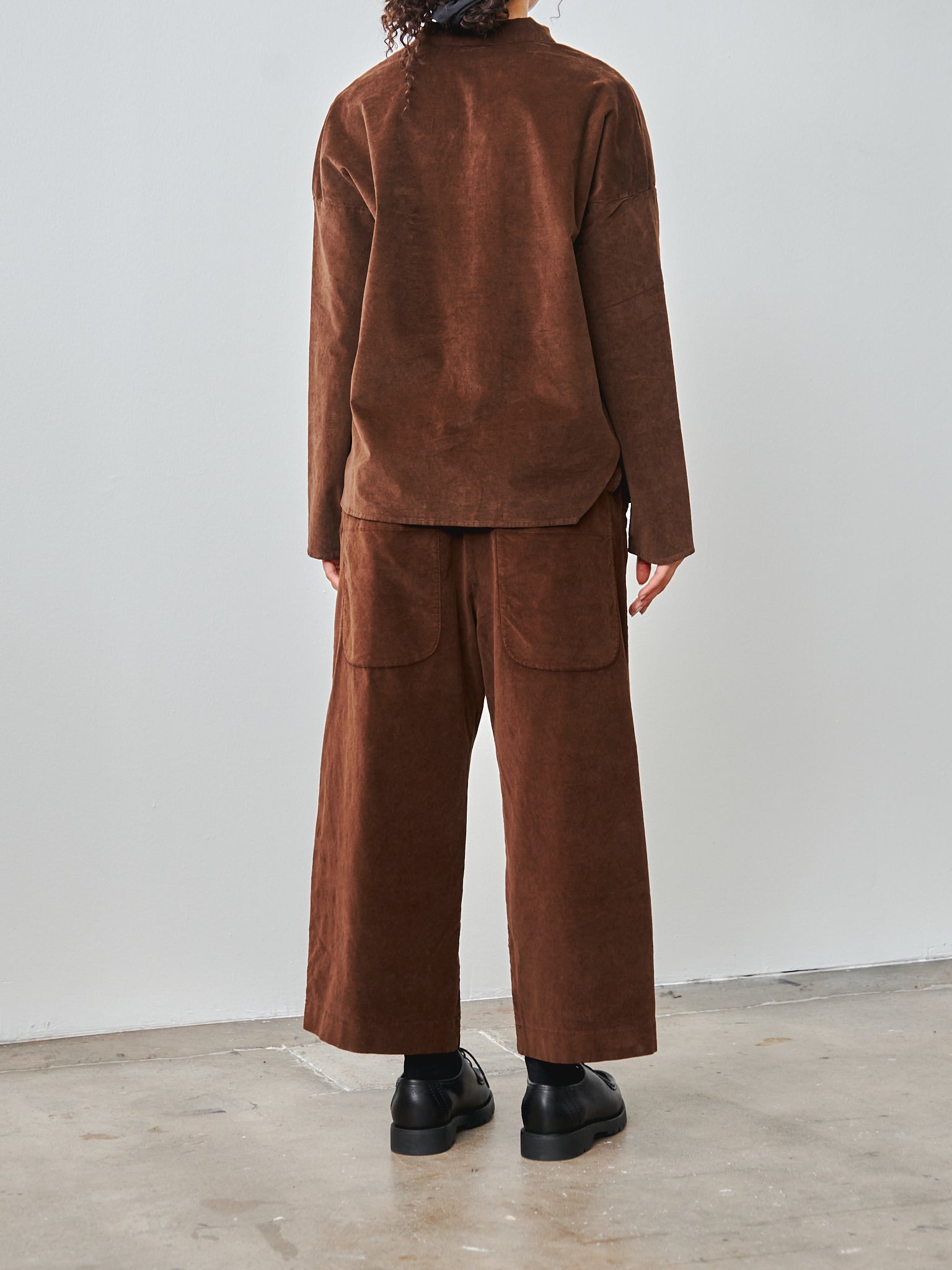 Namu Shop - Album di Famiglia Velvet Short Collar Shirt - Coffee