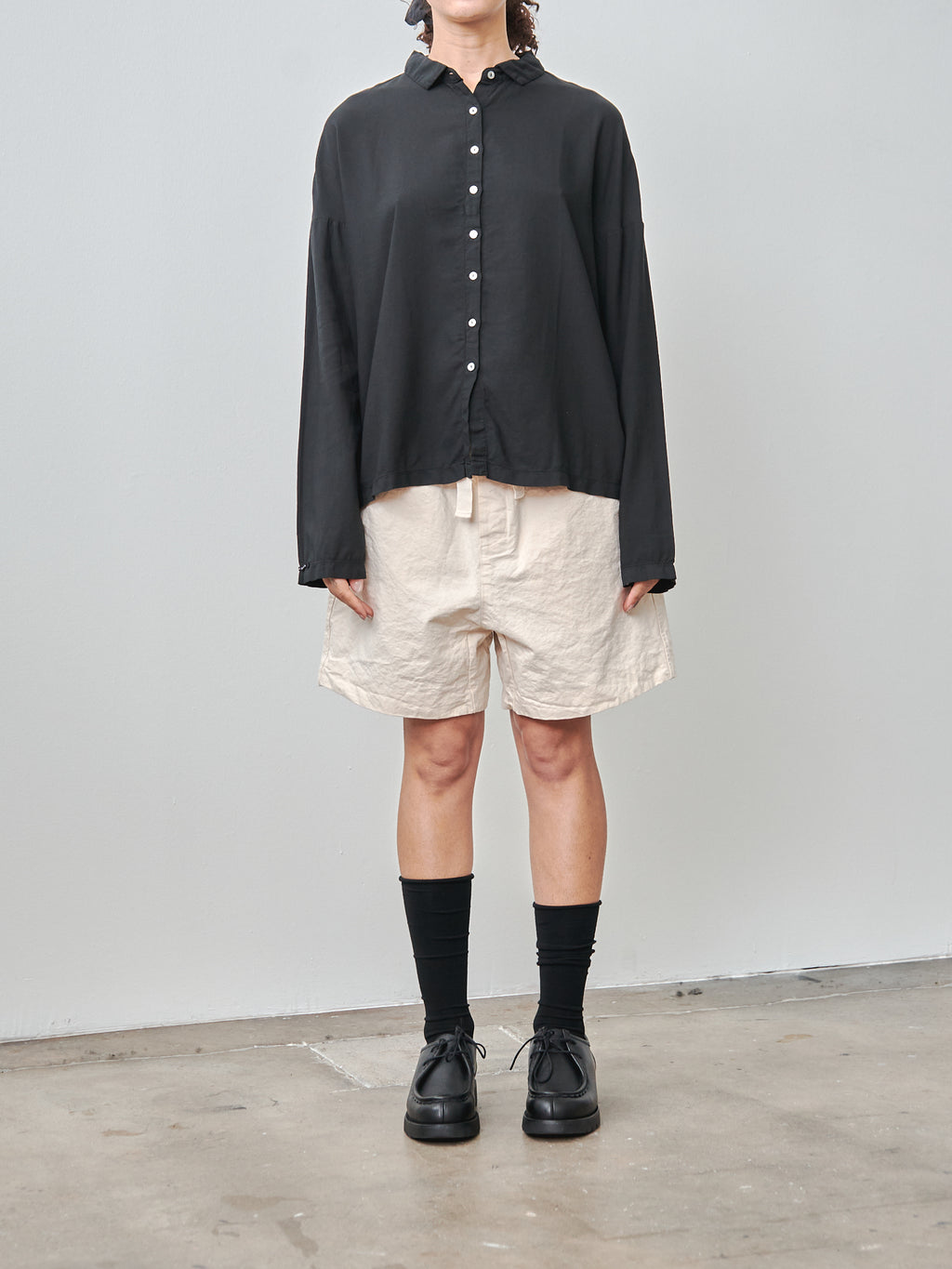 Namu Shop - Album di Famiglia Short Collar Shirt TVC - Black