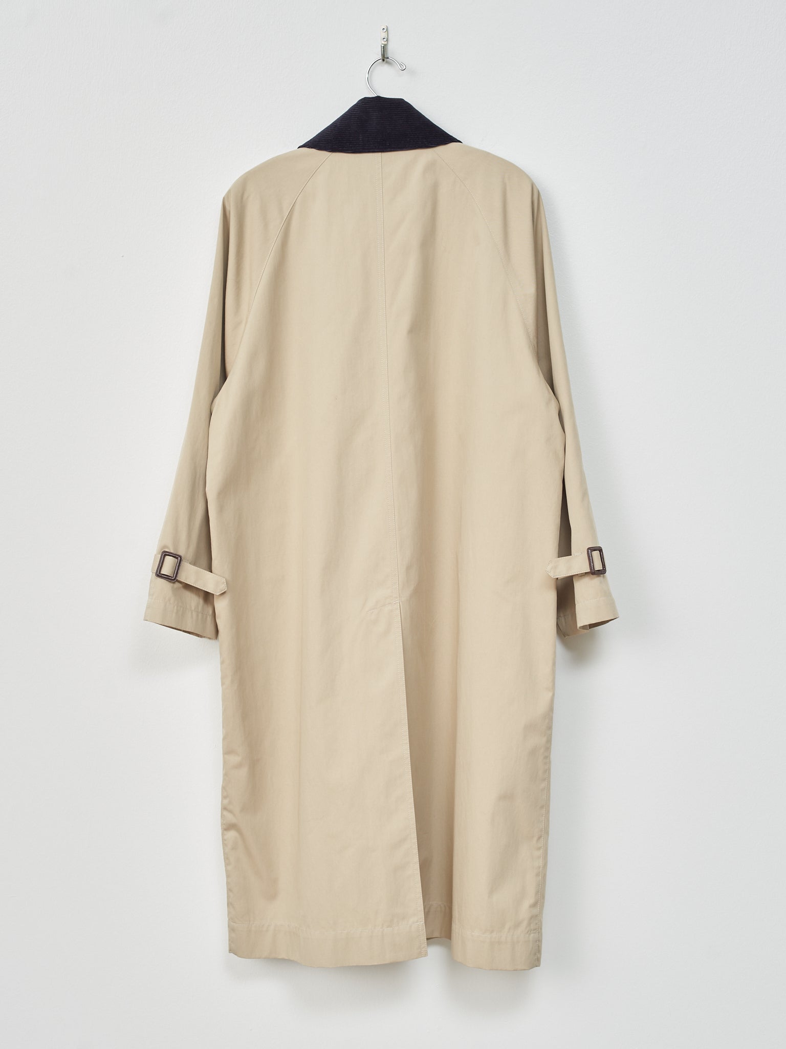 Namu Shop - Nicholson & Nicholson GENTLE Coat - Beige/Navy