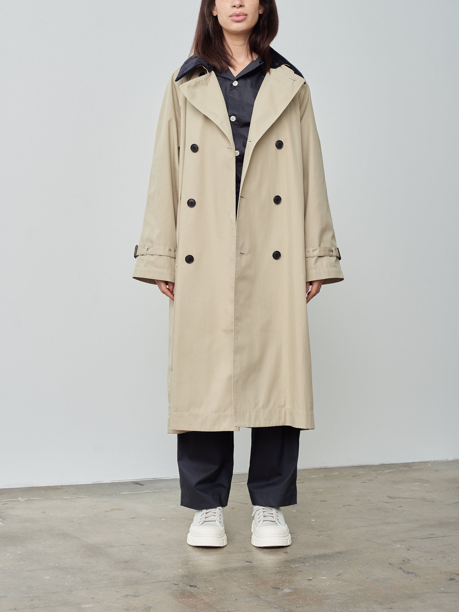 Namu Shop - Nicholson & Nicholson GENTLE Coat - Beige/Navy