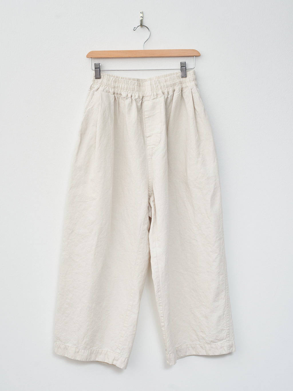 Namu Shop - Veritecoeur Garment Dyed Tuck Pants - Ice Cream