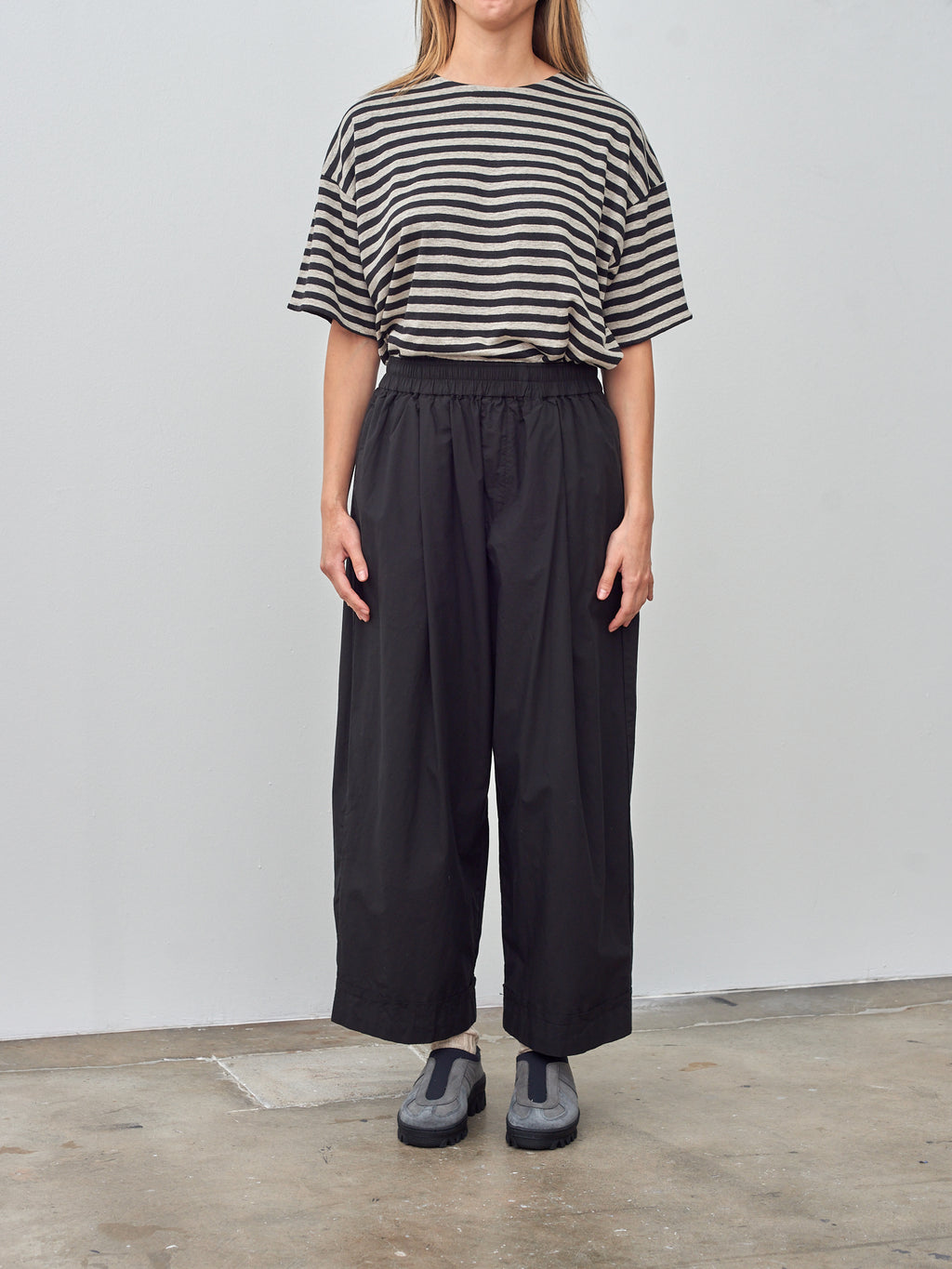 Namu Shop - Veritecoeur Shirring Tuck Pants - Gray