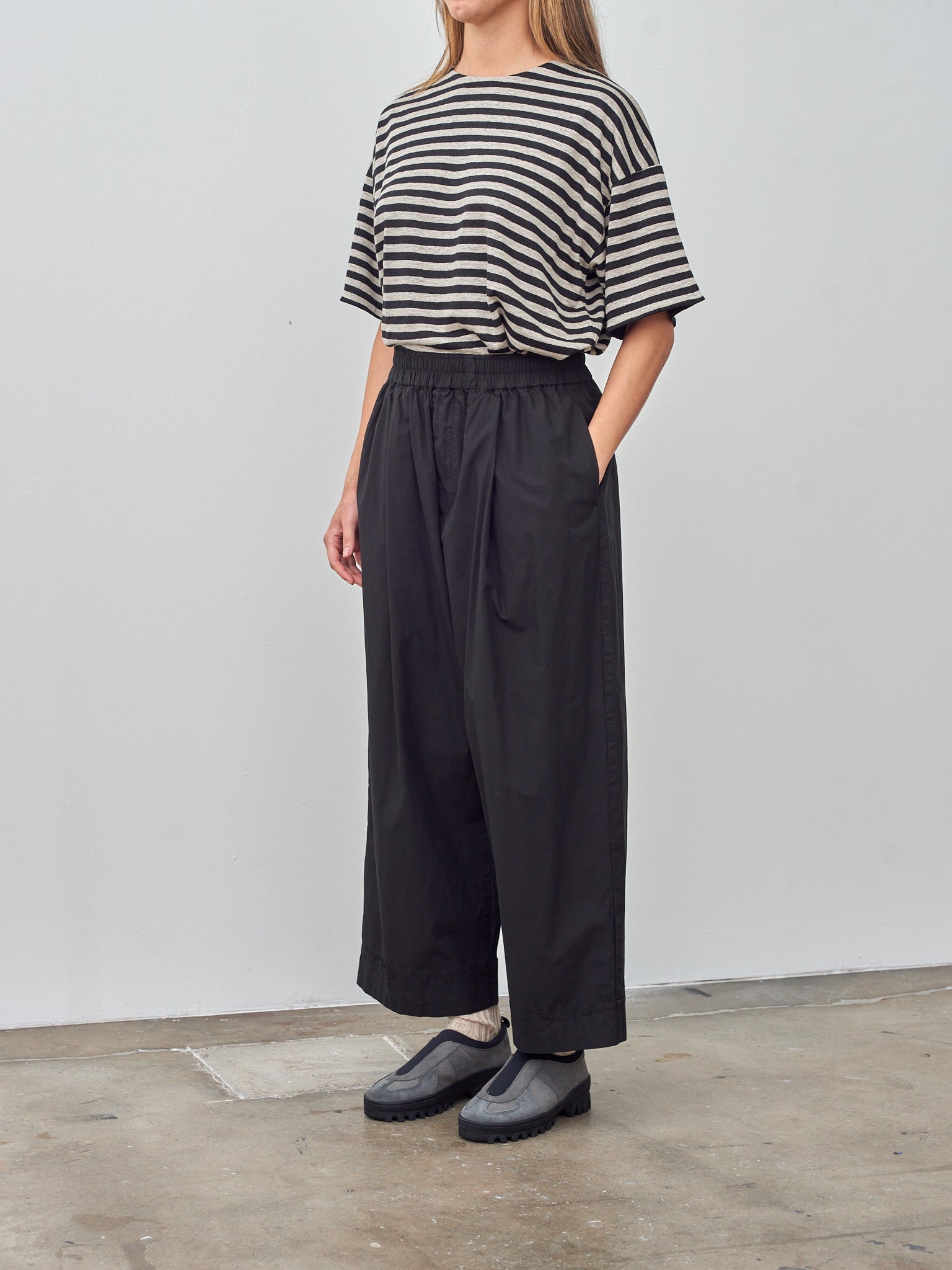 Namu Shop - Veritecoeur Shirring Tuck Pants - Gray