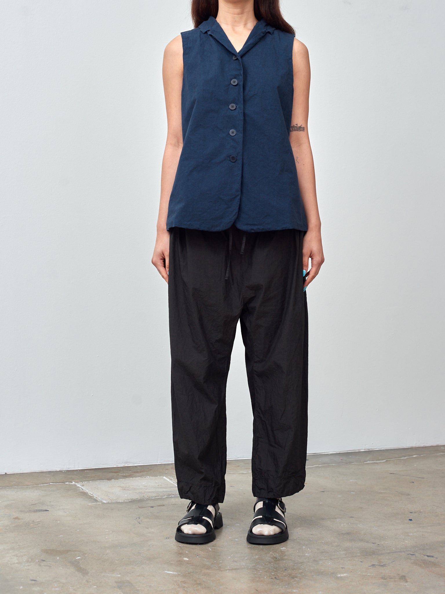 Navy sleeveless blazer hotsell