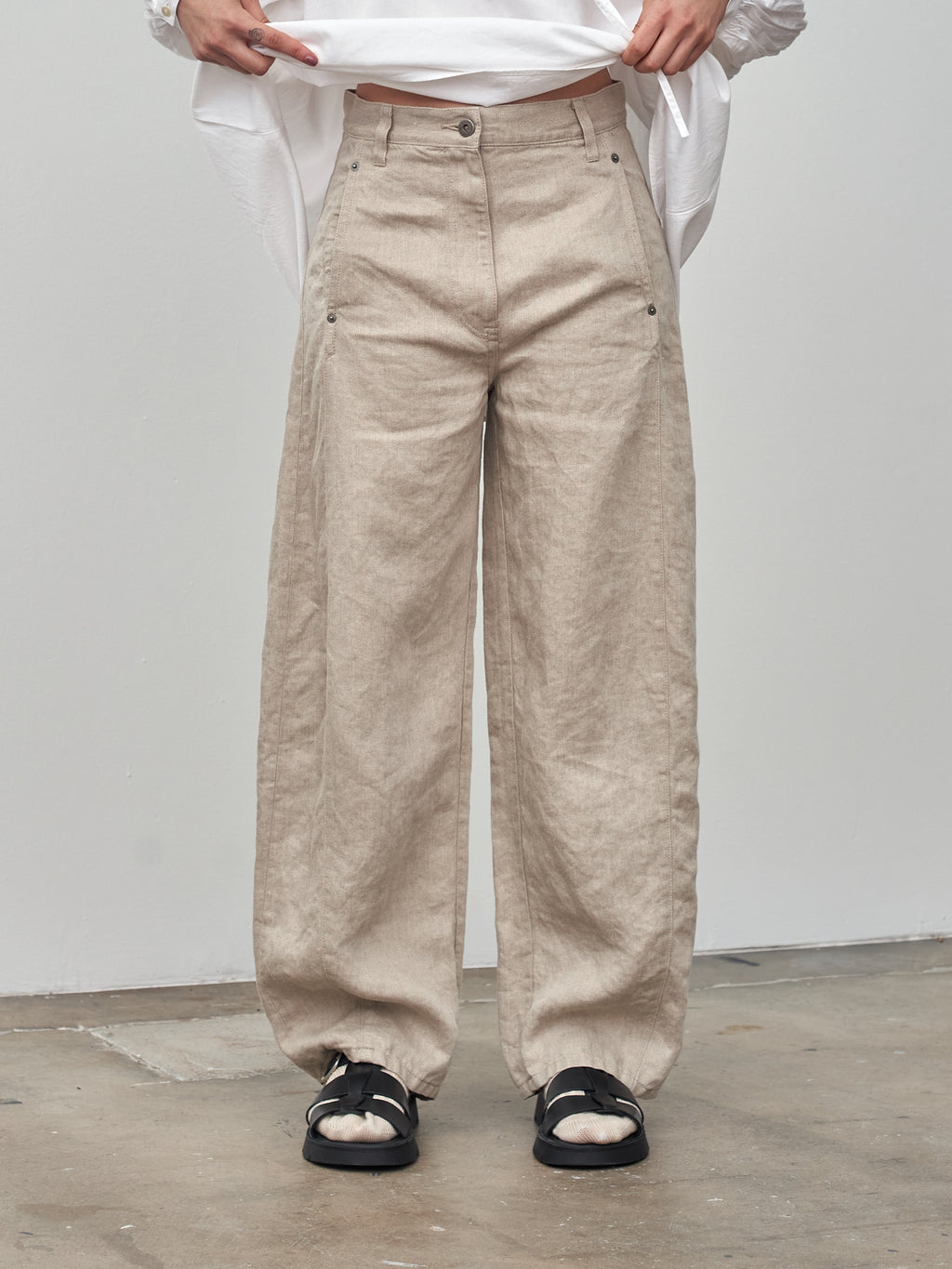 Namu Shop - Sayaka Davis Barrel Pants - Light Taupe