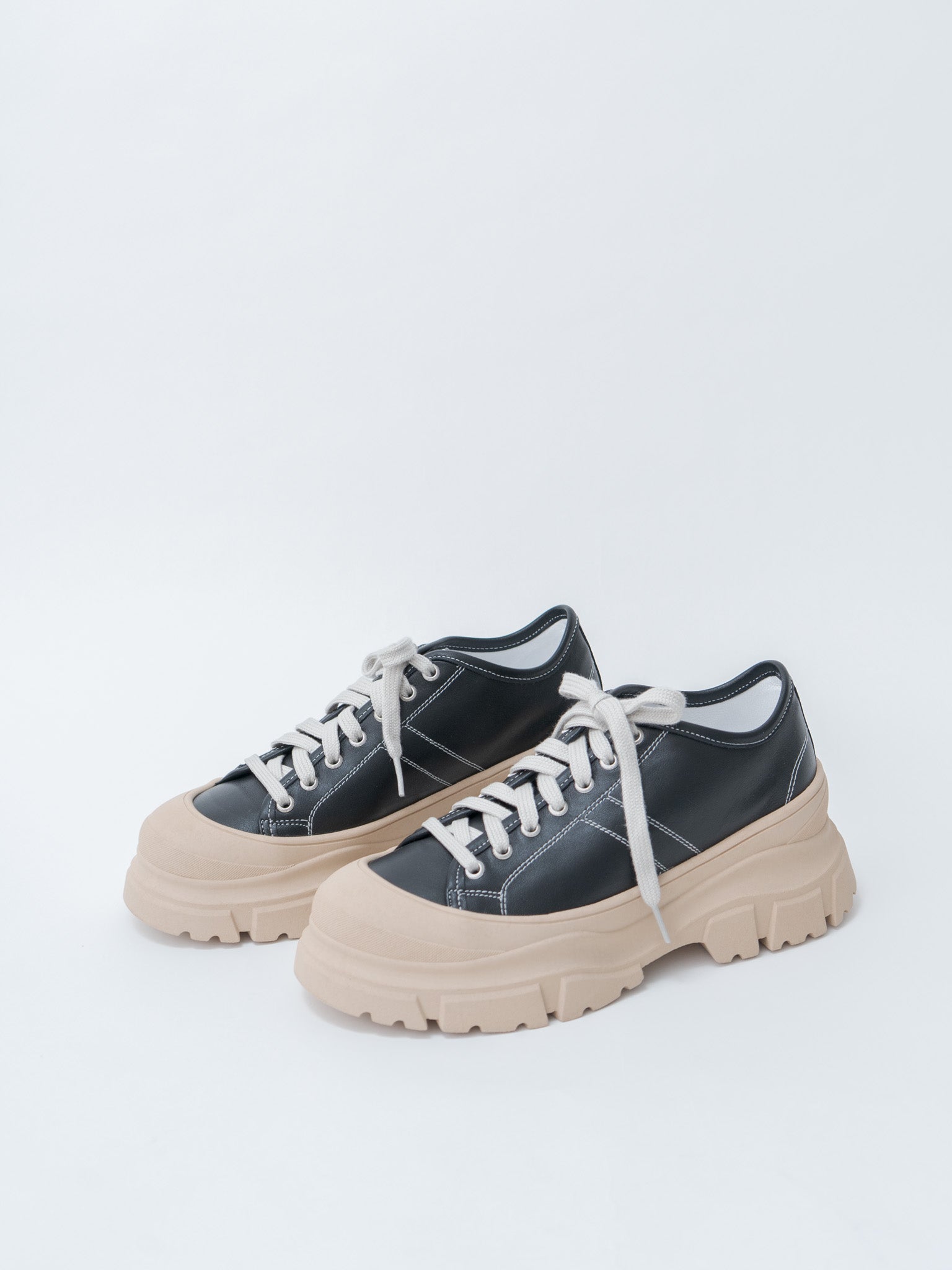 Namu Shop - Sofie D'Hoore Feat Sneakers - Black / Camel Outsole