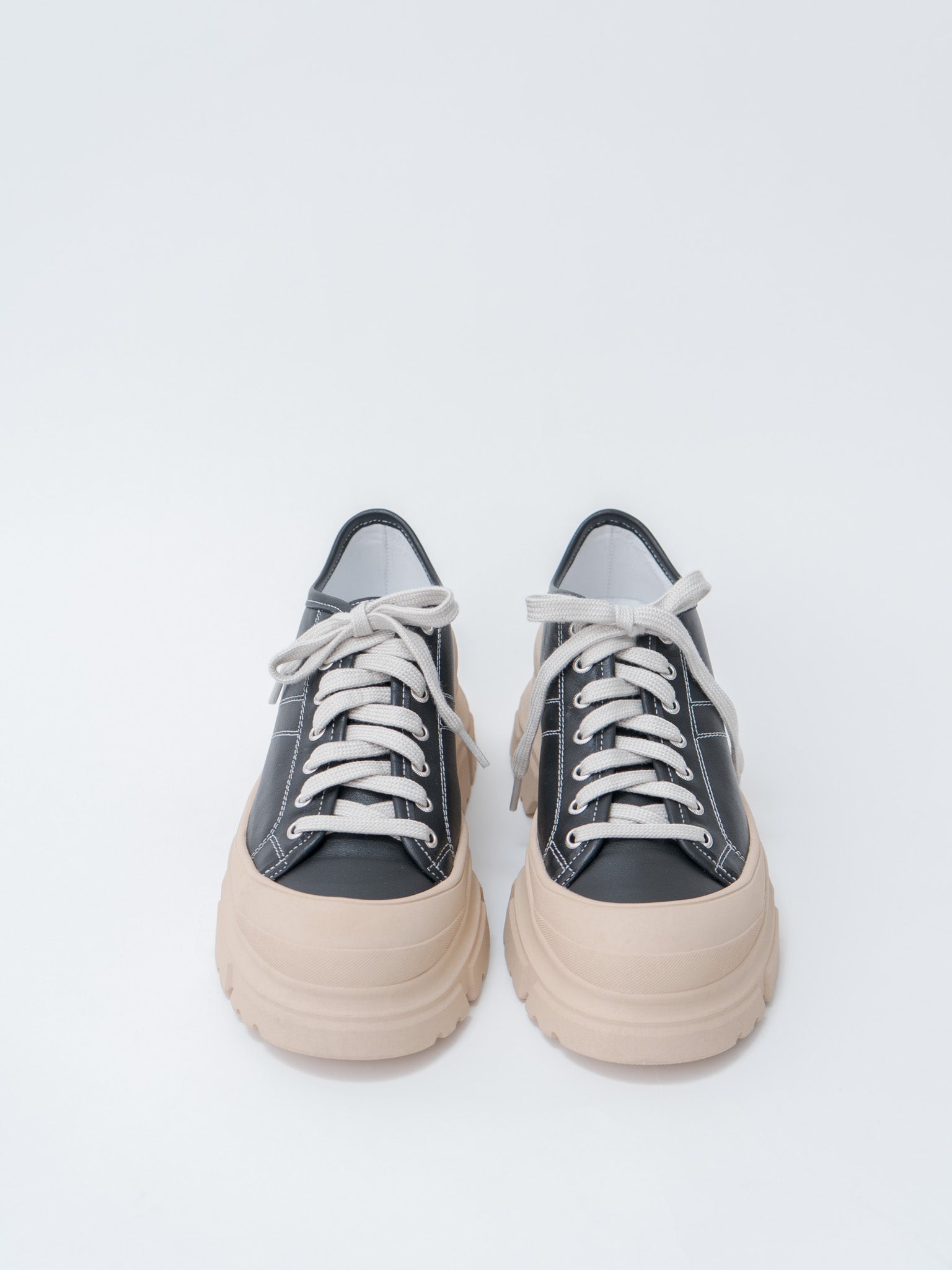 Namu Shop - Sofie D'Hoore Feat Sneakers - Black / Camel Outsole
