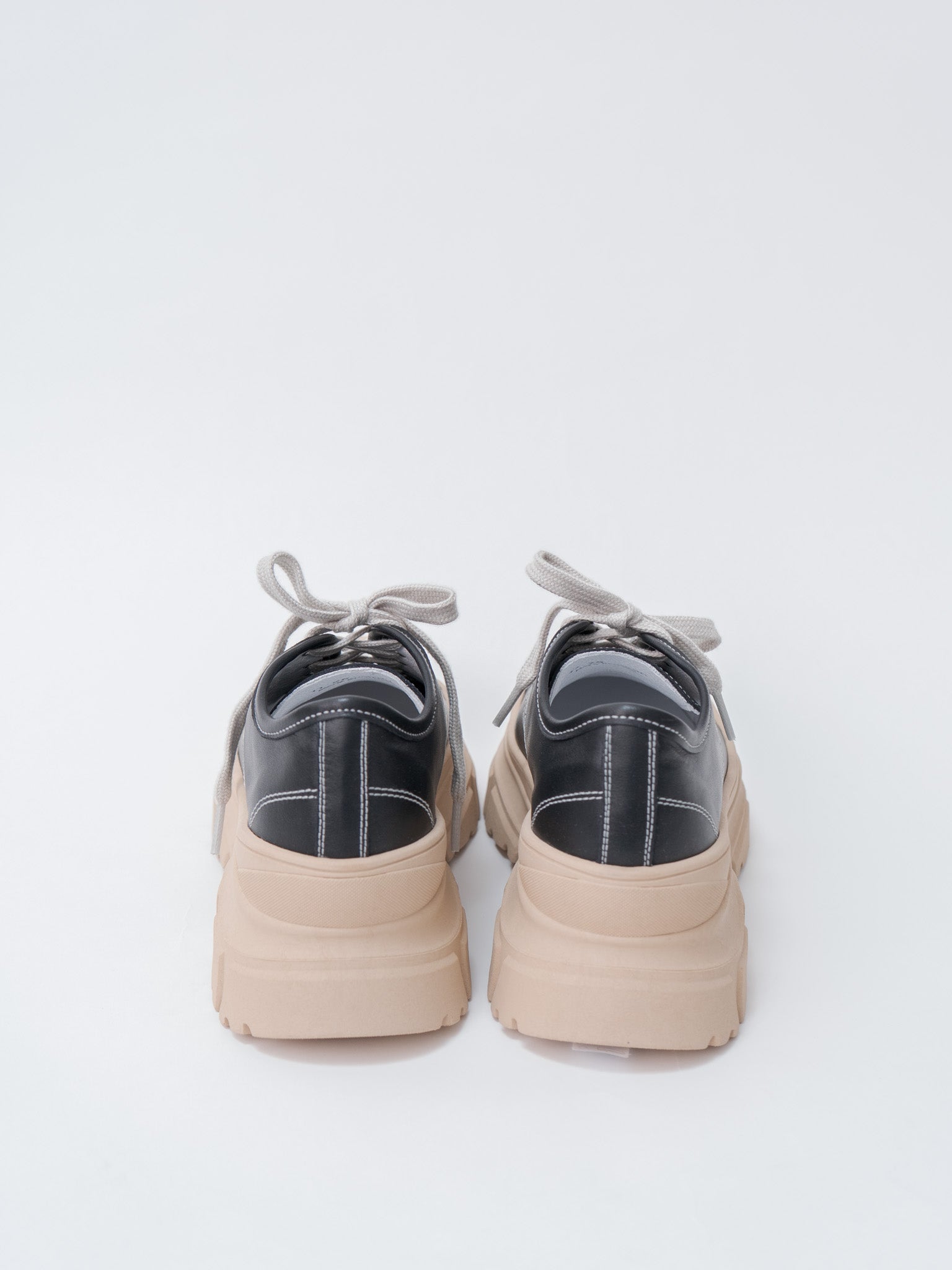 Namu Shop - Sofie D'Hoore Feat Sneakers - Black / Camel Outsole