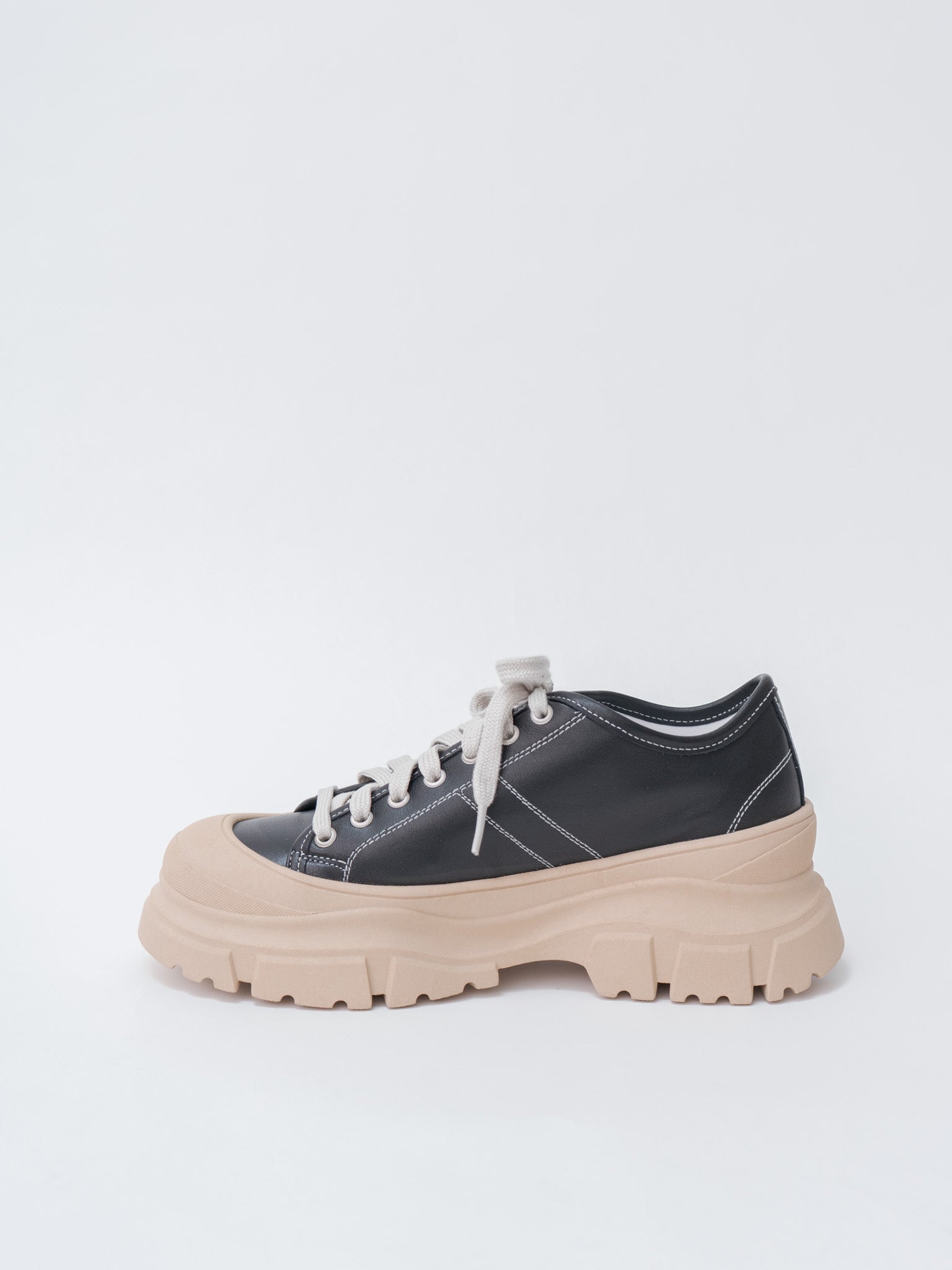 Namu Shop - Sofie D'Hoore Feat Sneakers - Black / Camel Outsole