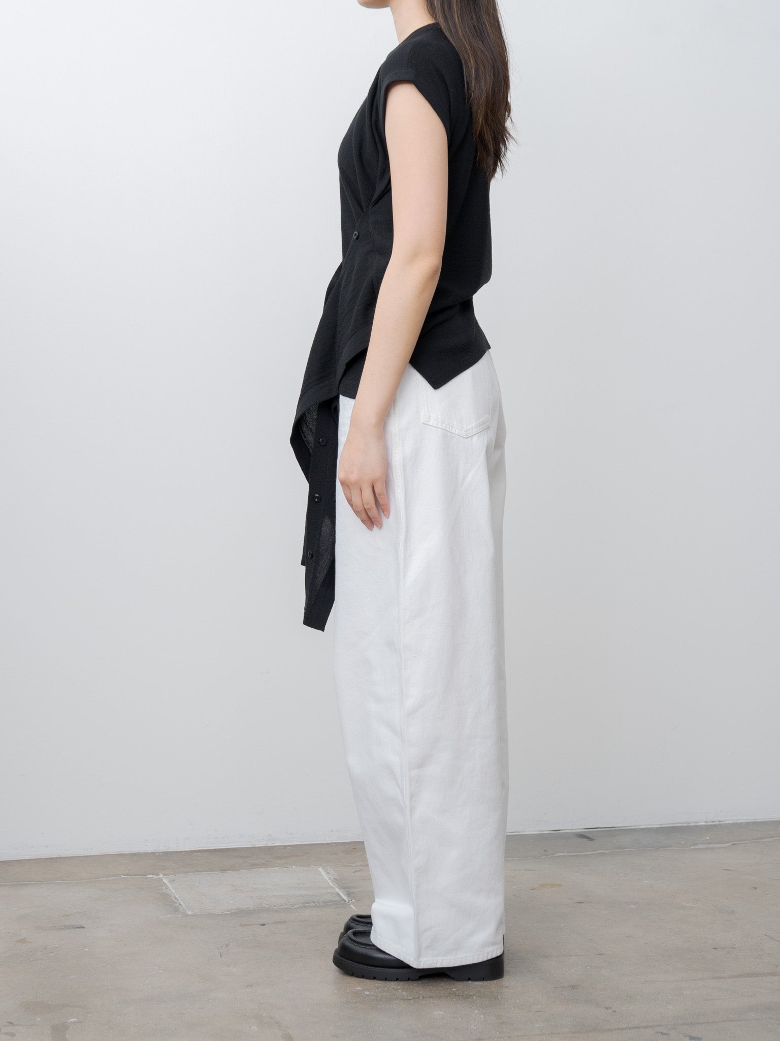 Namu Shop - Lemaire Sleeveless Buttoned Top - Black