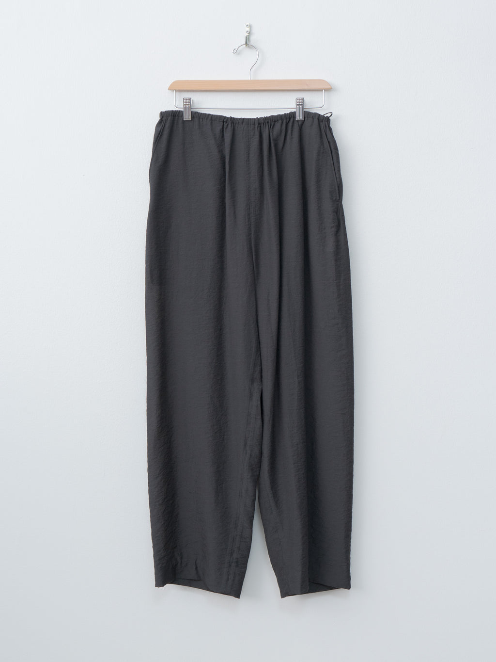 Namu Shop - Blurhms Ny-Vi-Li Side Seamless Slacks - Charcoal Brown