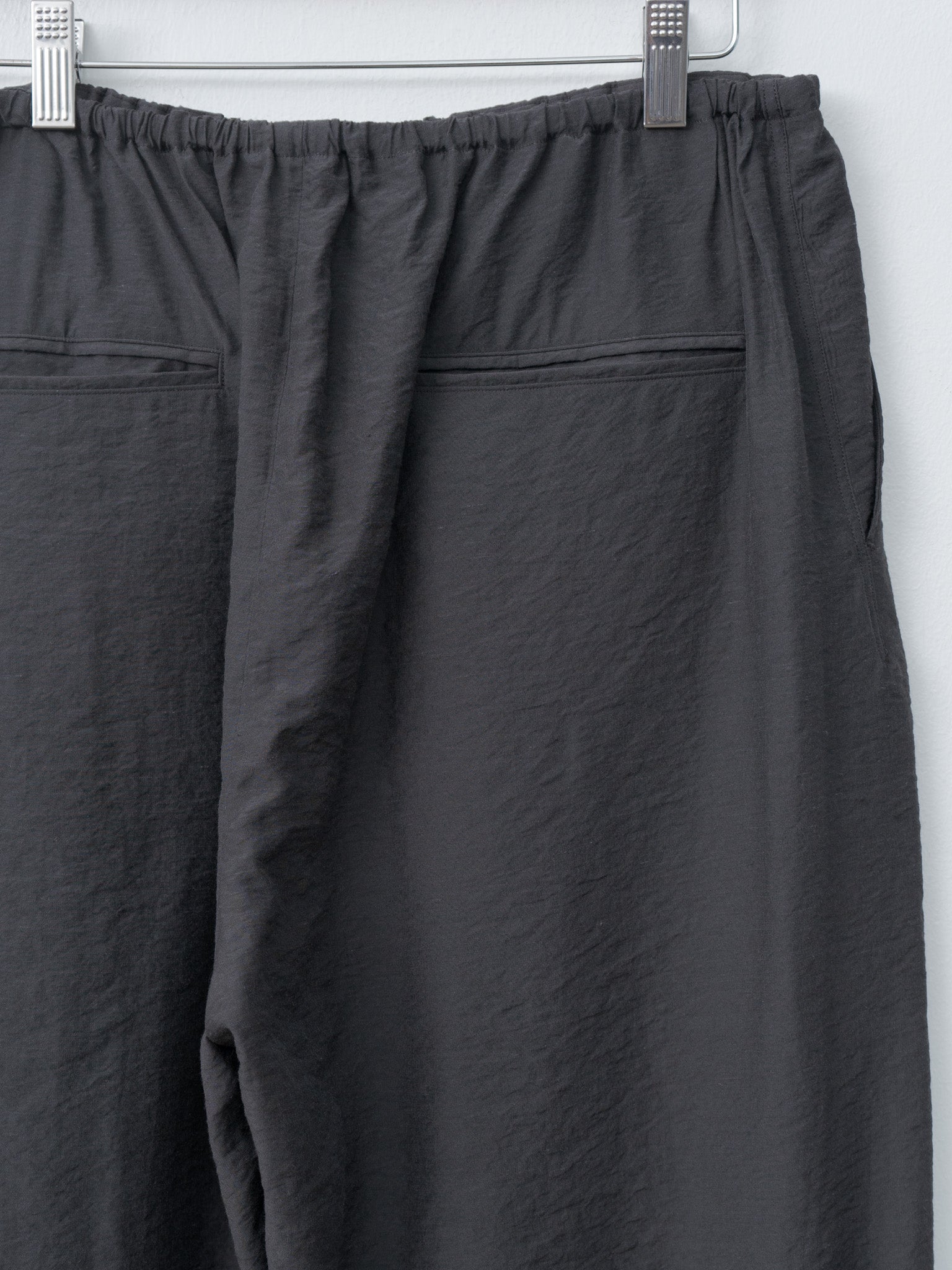 Namu Shop - Blurhms Ny-Vi-Li Side Seamless Slacks - Charcoal Brown