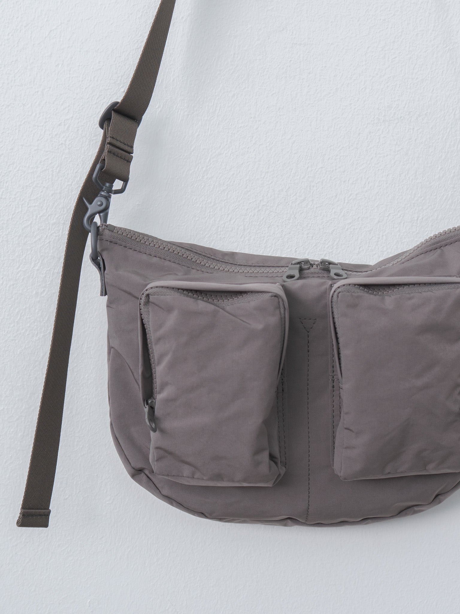 Namu Shop - Amiacalva Split Yarn Bodybag S - Gray