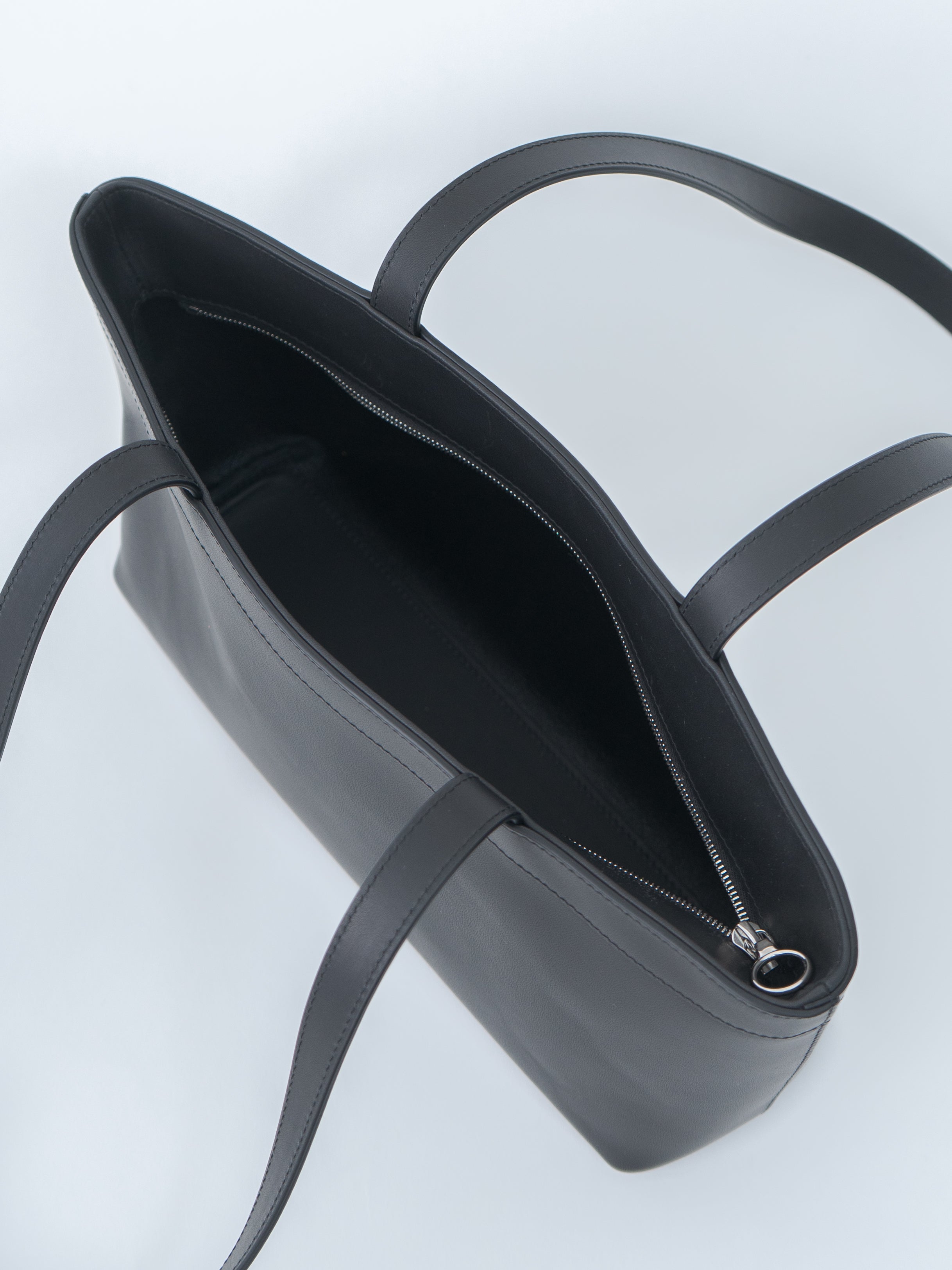 GE09 Long Handle Zipper Tote S - Black