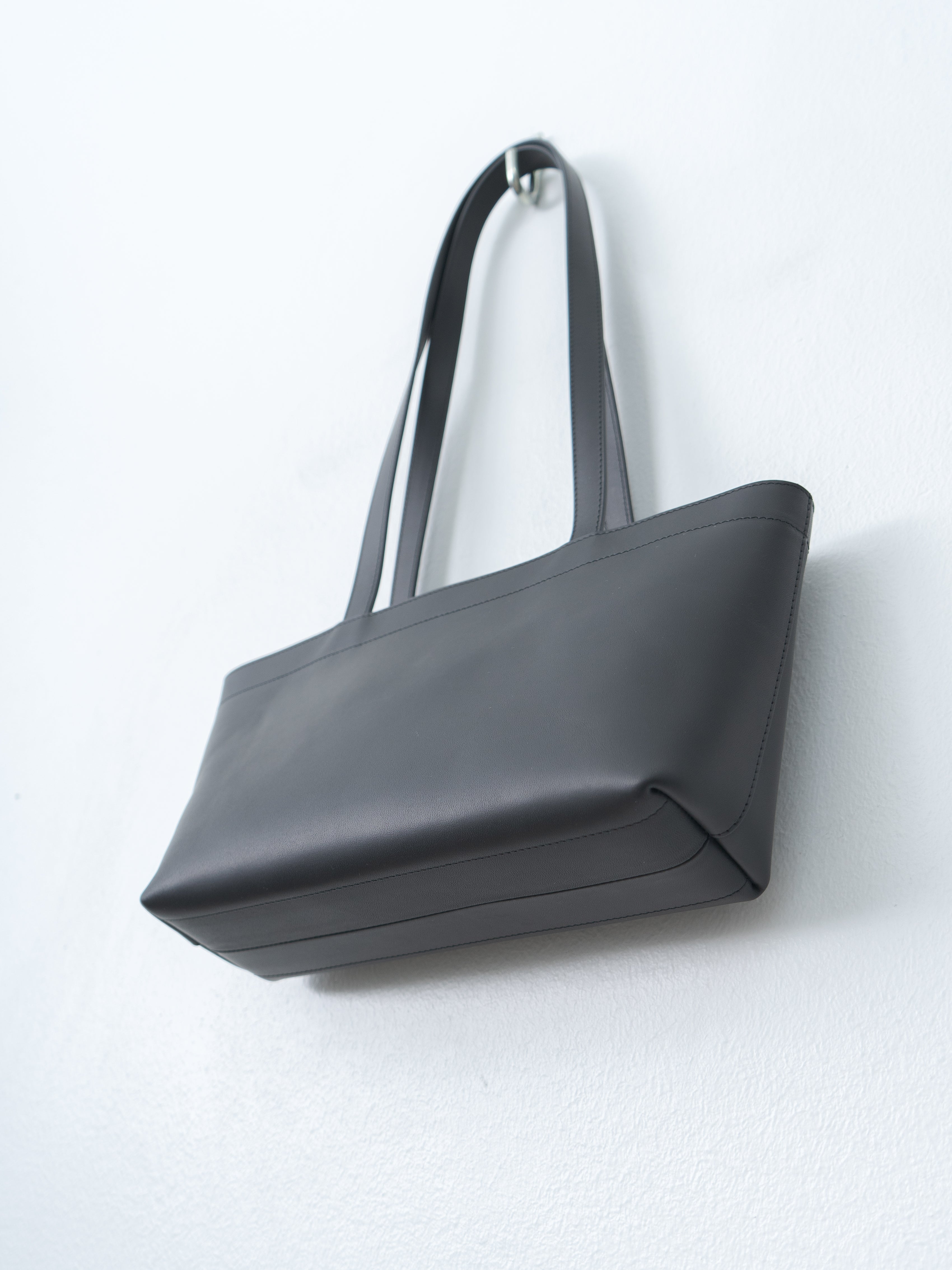 GE09 Long Handle Zipper Tote S - Black