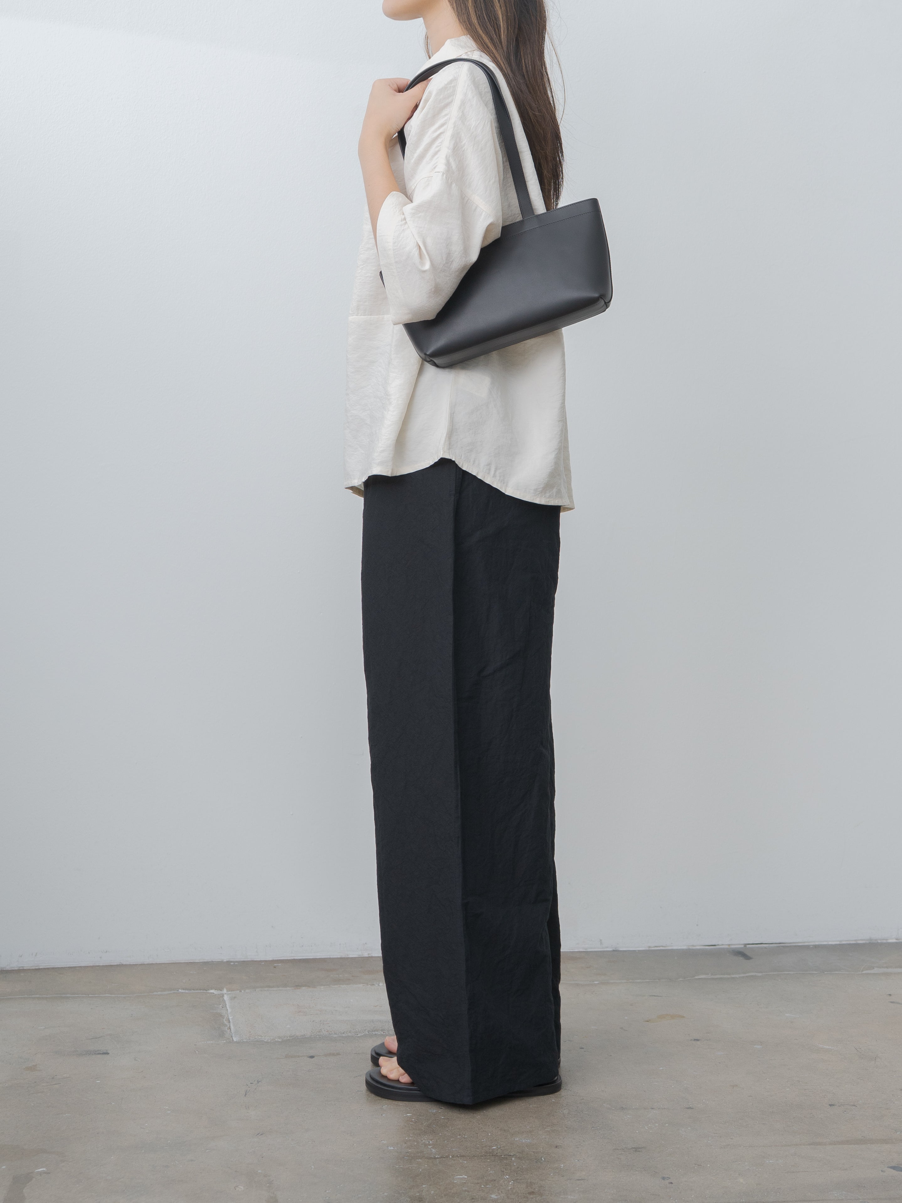 GE09 Long Handle Zipper Tote S - Black