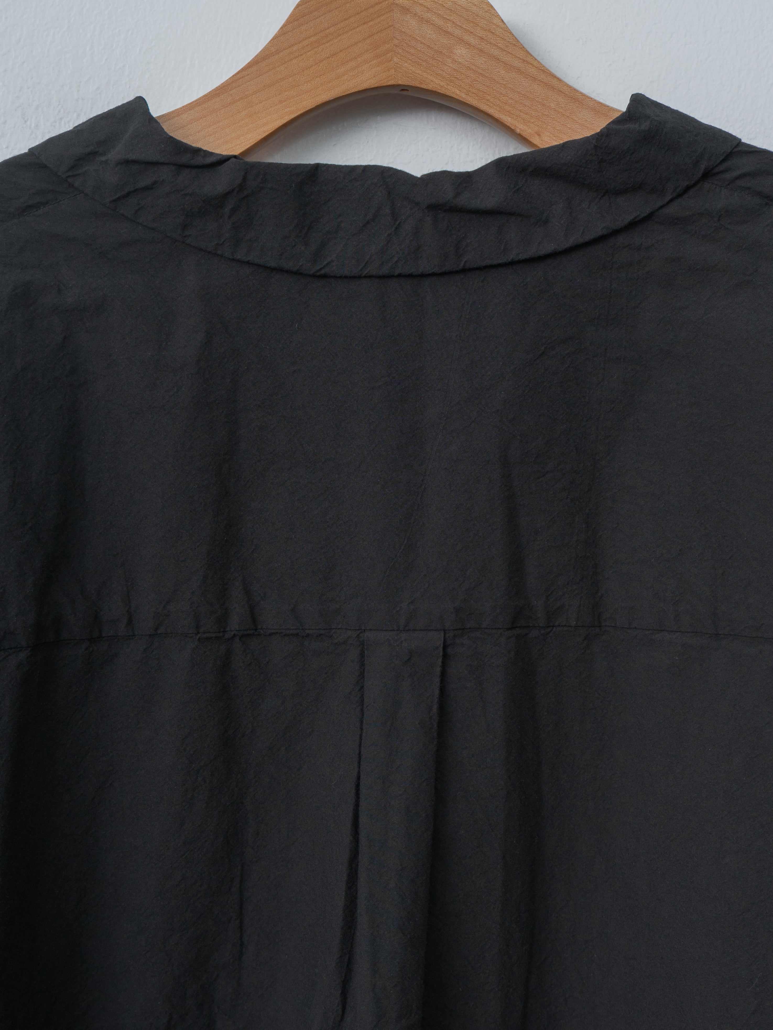 Shrink Open Collar Shirt - Black